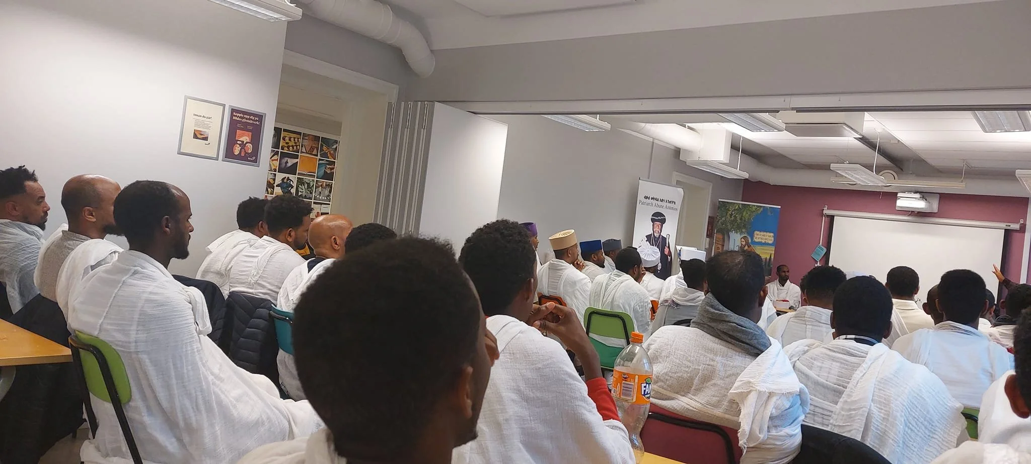 ኣቡነ ሲኖዳን ኣቡነ መቃርዮስን፡ ሓደ ይዀኑ፡ ክልተ ይዀኑ