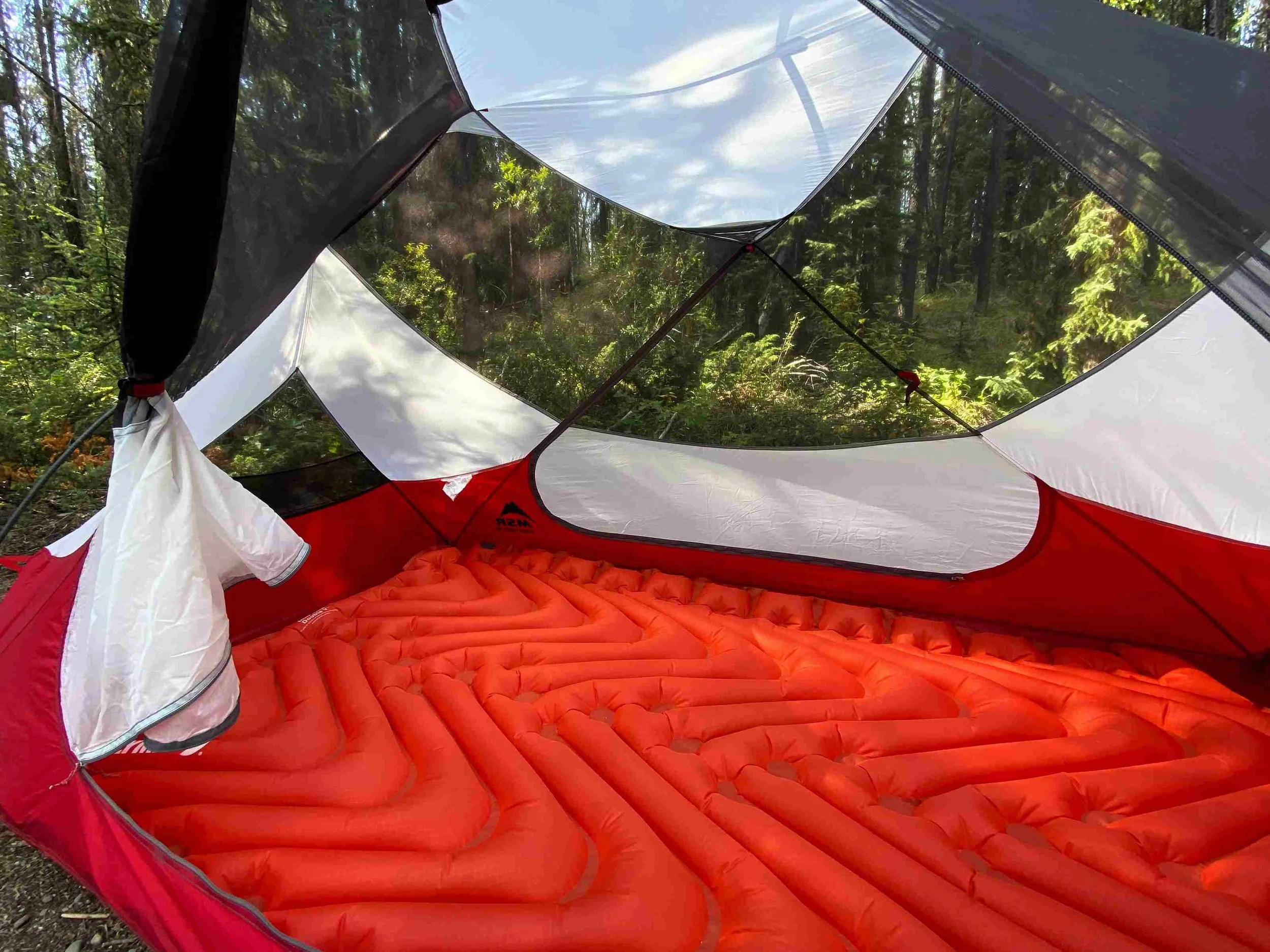 How To Pick The Best Sleeping Pad Discover the Wild