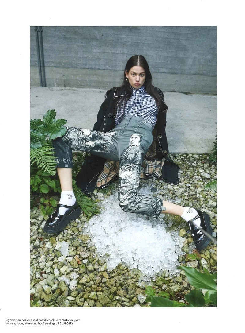 9018_Re_Edition_Burberry (3).jpg