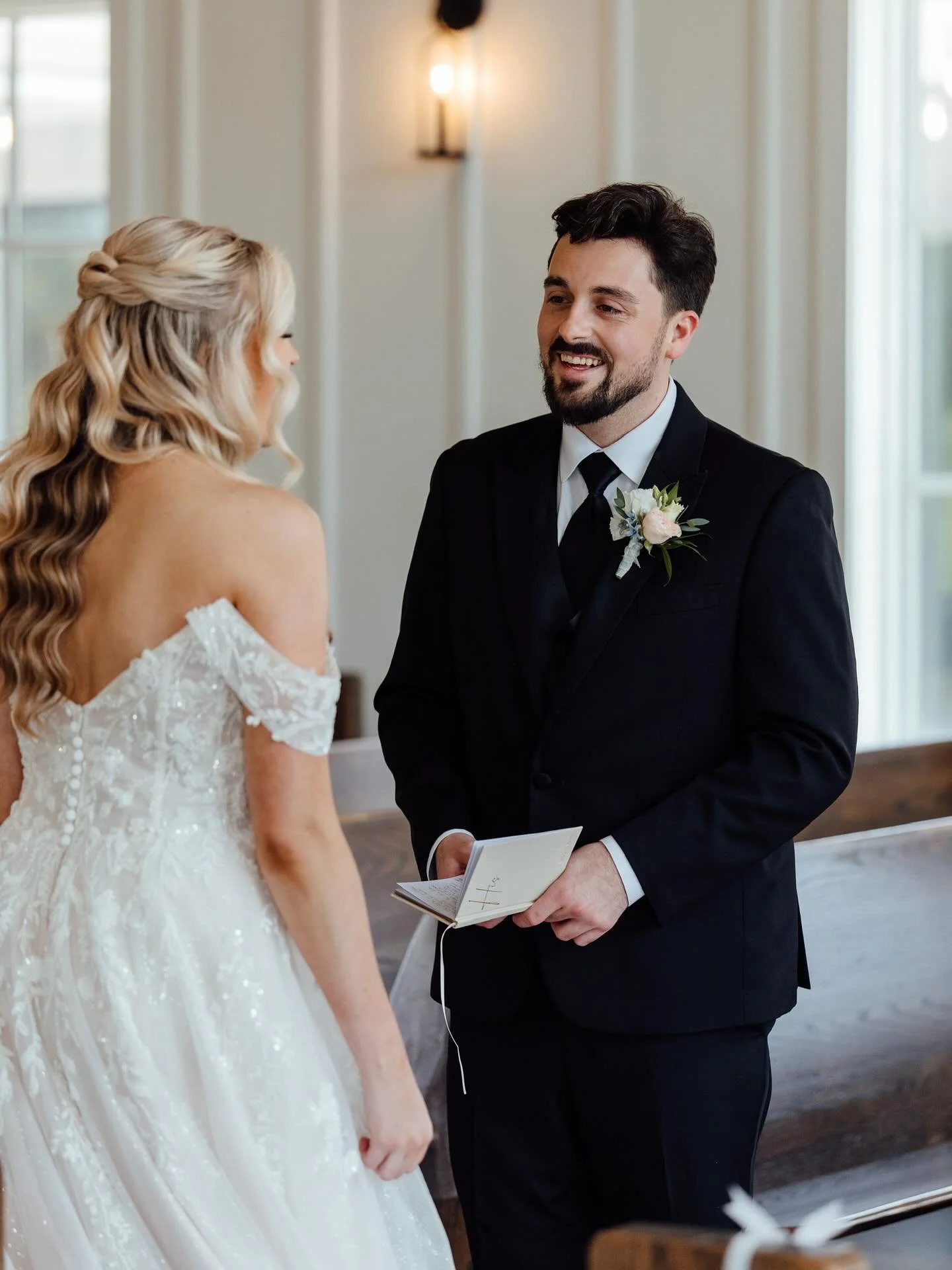 Bailey and Levi were the first couple to commence the season of fall weddings. Levi was in complete shock to see how beautiful bailey’s wedding look came together. Their wedding day perfectly aligned with their love story. People say, when you