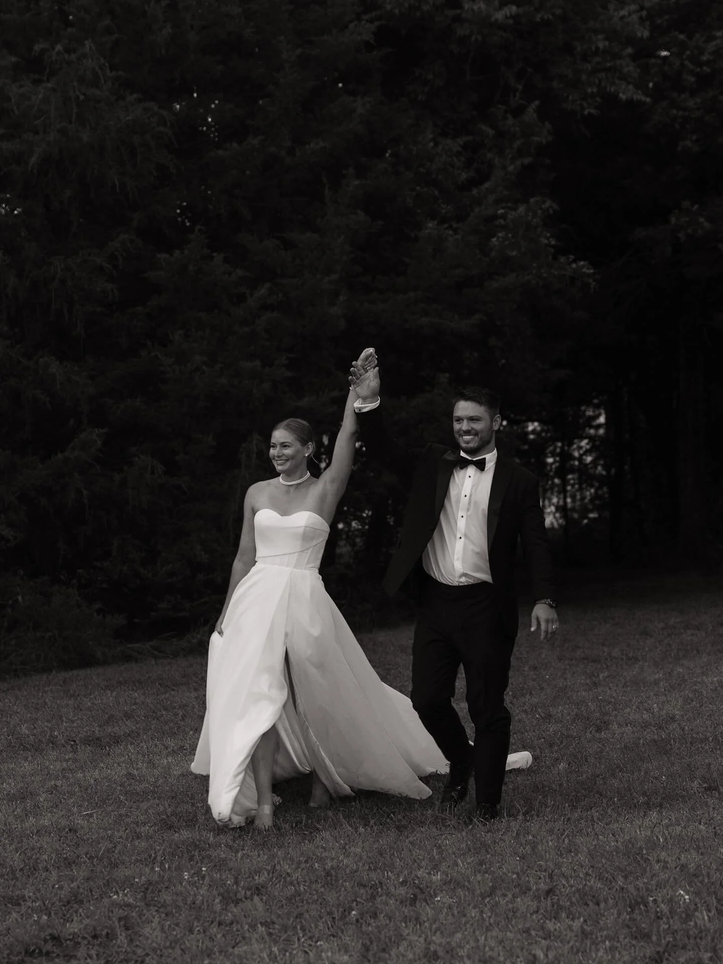 Your love story deserves more than a timeline, it deserves an experience. Let Awhiteweddings make your day unforgettable.
The Team Behind the Photos:
Wedding Planner: @awhiteweddings
Photography: @kaylalynnephotography
Bartending: @_bartenn
Bea