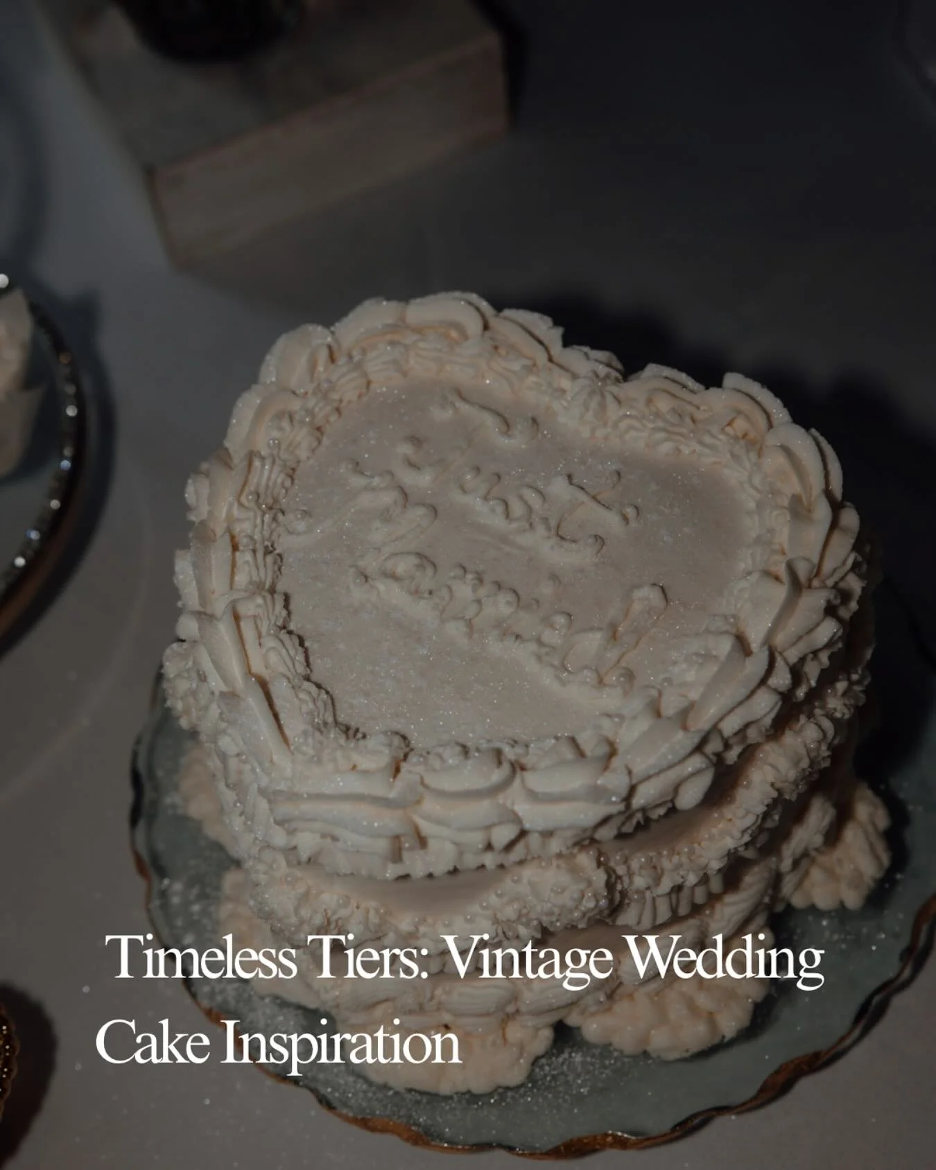 Sugar Talking: Where every tier tells a love story.
The Team Behind the Photo:
Wedding Planner: @awhiteweddings
Venue: @birchwoodtn
Photography: @sincerelylindsayphotography
Catering: @ej_2step_caterers
Entertainment: Jeremey Wilson
Florals: