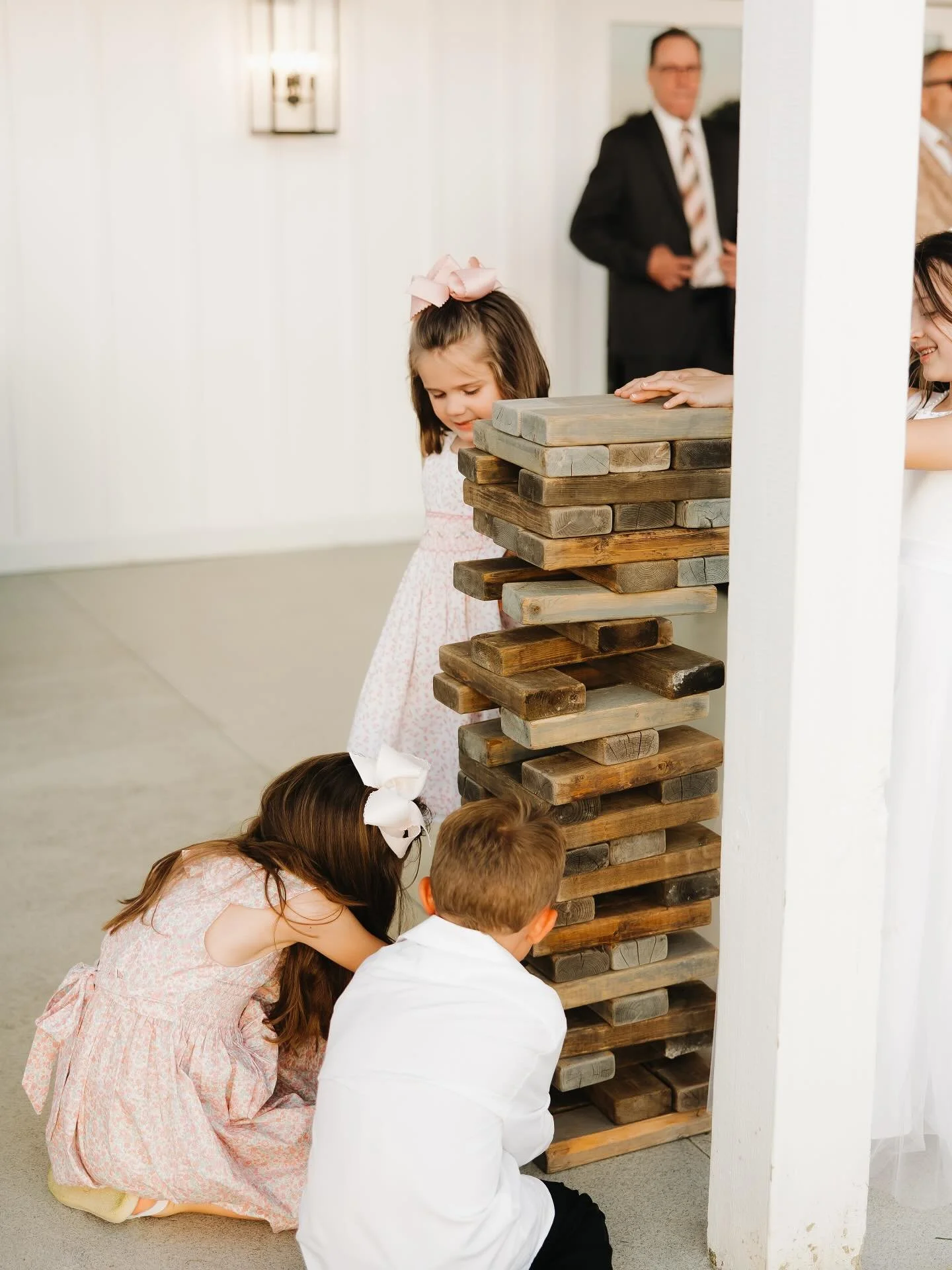 The tiniest members of the bridal party. 🩰
Awhiteweddings.com | Nashville Wedding Planning Service
Wedding Planning: @awhiteweddings
Venue: @thewhitedovebarn
Sponsor: @alaninutrition
Photographer: @melinamassephoto
Videography: @stewartfilms_
