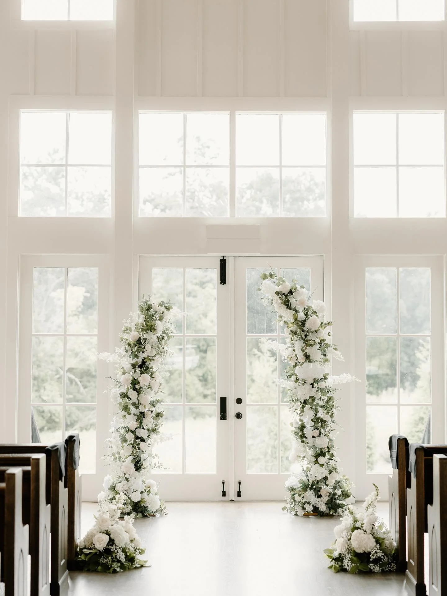 Become an Awhiteweddings bride. Click the link in our bio. 

Awhiteweddings &reg; a Service Based Wedding Planning Business. Serving couples in Middle TN. Budgets ranging from 30K-200K. Email or click the link in our bio to register for 2026-2027 boo