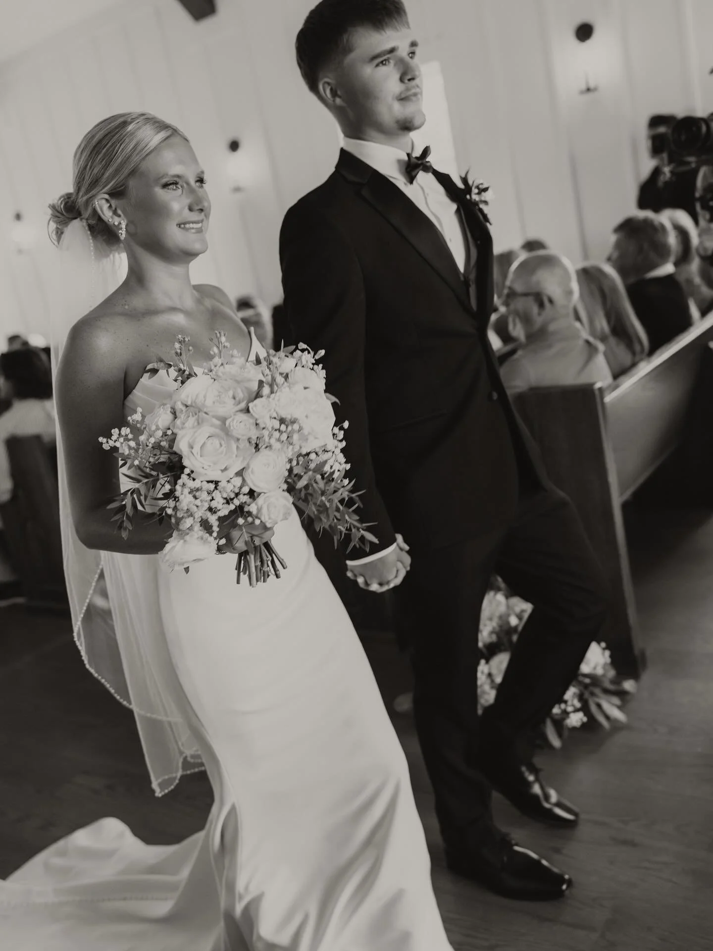 B&amp;W wedding moments 🤍🖤

A White Weddings, LLC Service Based Wedding Planning Business. Serving couples in Middle TN. Budgets ranging from 30K-200K. Email or click the link in our bio to register for 2026-2027 bookings. 

The Team Behind The Wed