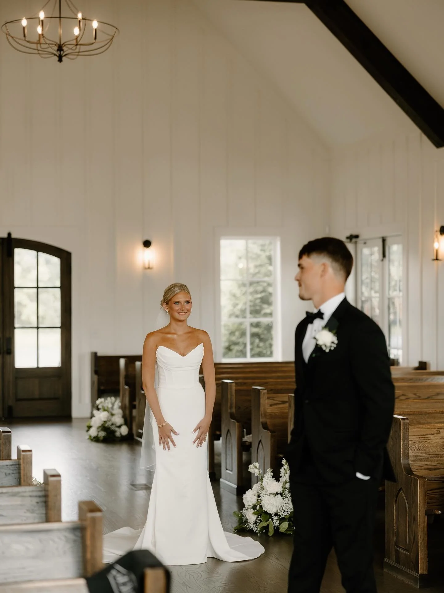 First looks!!! Eeek!!

AWhiteWeddings, LLC Service Based Wedding Planning Business. Serving couples in Middle TN. Budgets ranging from 30K-200K. Email or click the link in our bio to register for 2026-2027 bookings. 

The Team Behind The Wedding: 
We