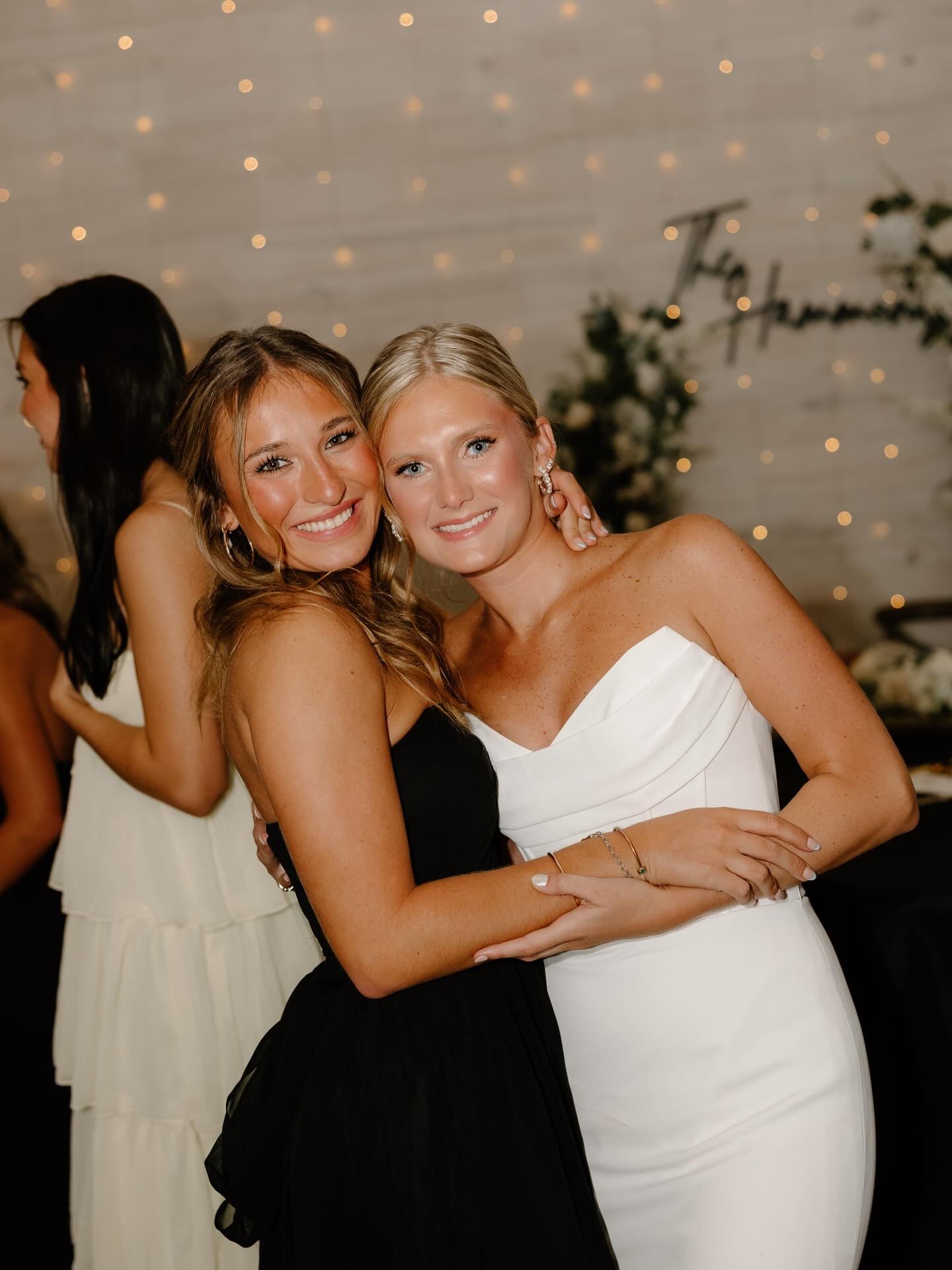 Cupid called&hellip; said she picked the BEST bridesmaids! 💘

AWhiteWeddings, LLC Service Based Wedding Planning Business. Serving couples in Middle TN. Budgets ranging from 30K-200K. Email or click the link in our bio to register for Summer of &lsq