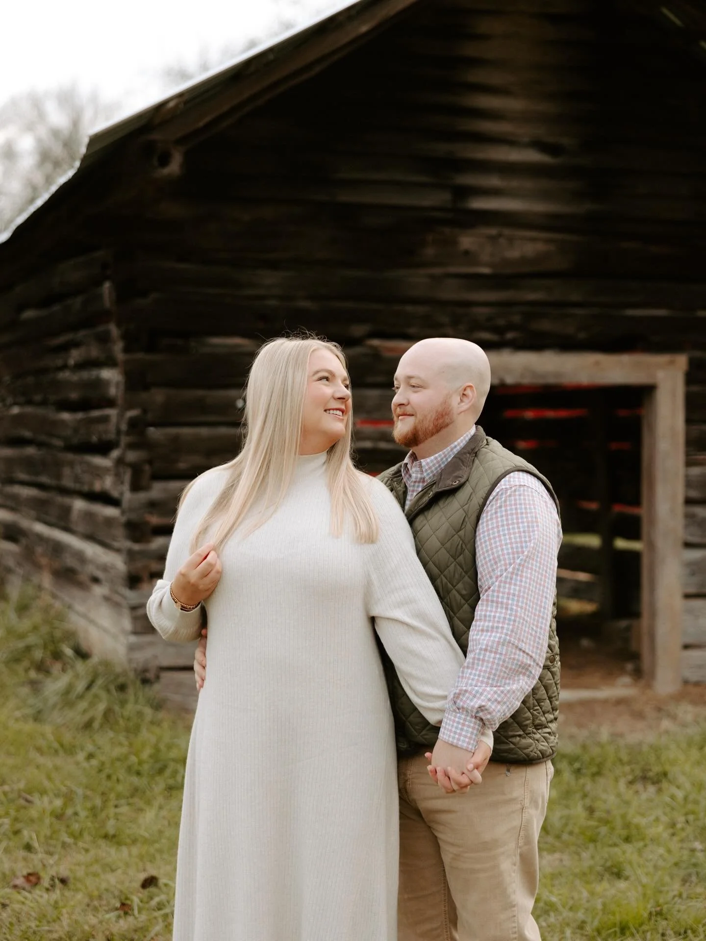 Two is better than one &hearts;︎ From Alabama to &mdash; TN we&rsquo;re here to plan the special day! 

AWhiteWeddings, LLC Service Based Wedding Planning Business. Serving couples in Middle TN. Budgets ranging from 30K-200K. Email or click the link 