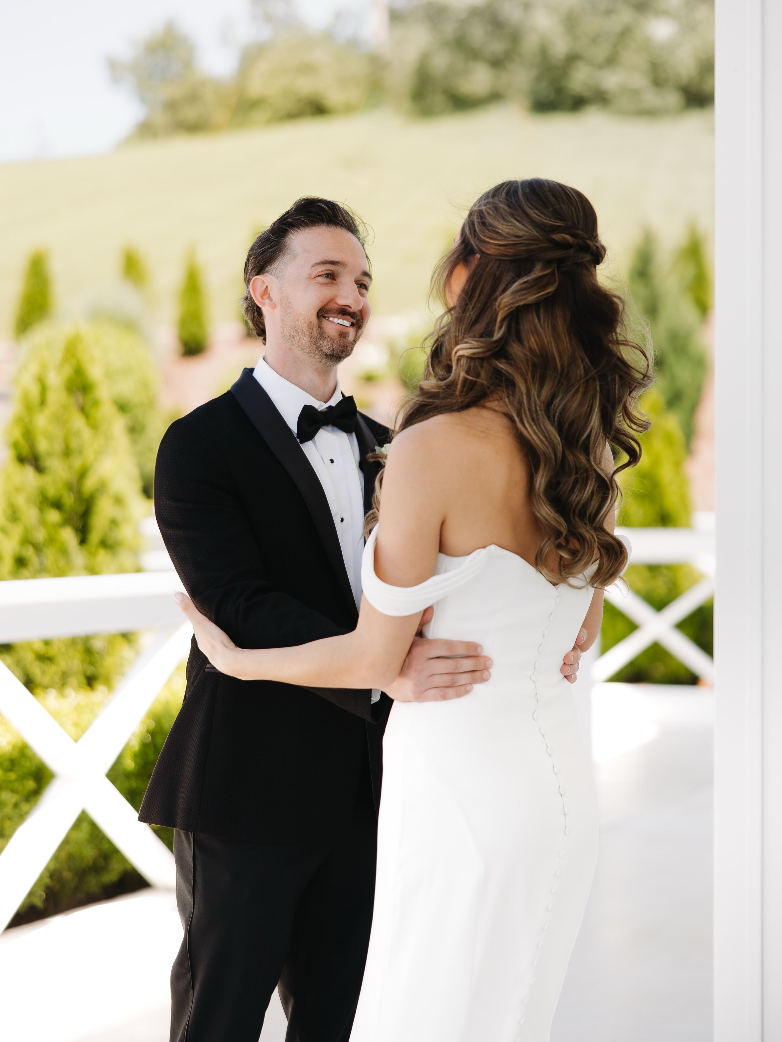 That first look feeling!! 

✨ AWhiteWeddings is a Nashville wedding planner proudly serving couples across Middle Tennessee with full-service wedding planning, partial wedding planning, and day-of wedding coordination. From Nashville to Franklin, Bre