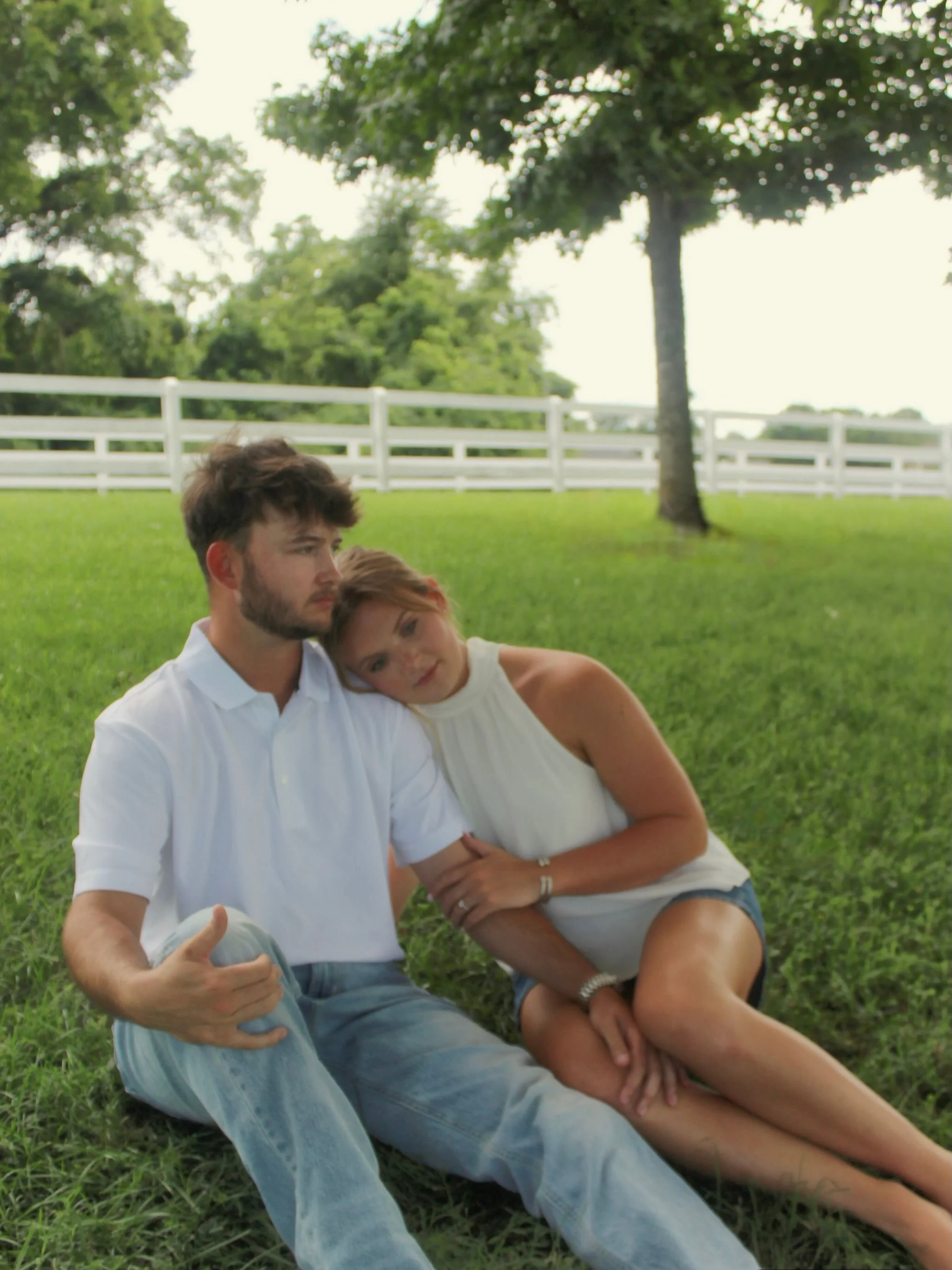 The summer she turned into a fianc&eacute; 

✨ AWhiteWeddings is a Nashville wedding planner proudly serving couples across Middle Tennessee with full-service wedding planning, partial wedding planning, and day-of wedding coordination. From Nashville
