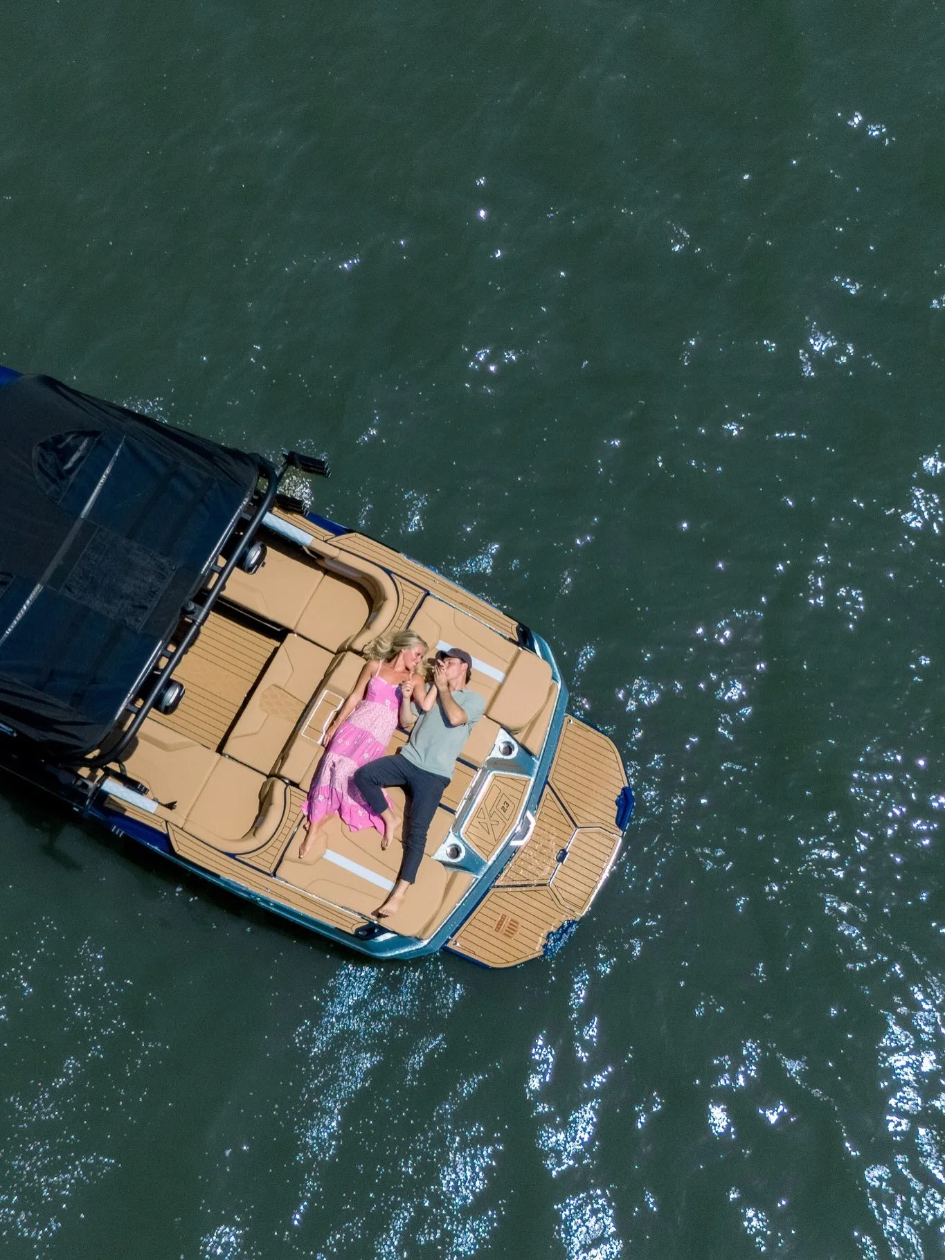 All of a sudden, she&rsquo;s left handed!! 🛥️💖💍

Photography: @kristenthomison 

✨ AWhiteWeddings is a Nashville wedding planner proudly serving couples across Middle Tennessee with full-service wedding planning, partial wedding planning, and day-