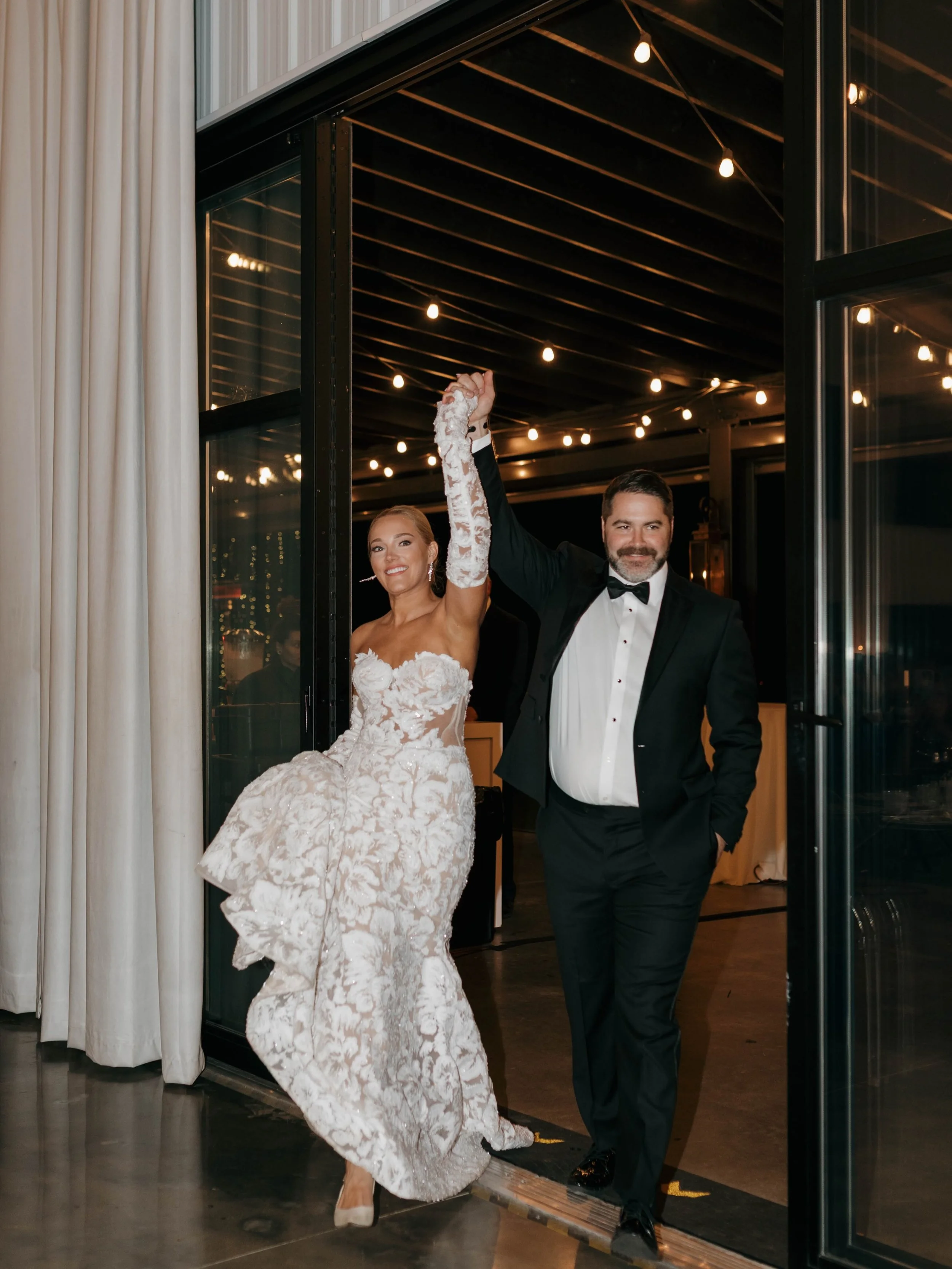 Dance the night away!!! 

✨ AWhiteWeddings is a Nashville wedding planner proudly serving couples across Middle Tennessee with full-service wedding planning, partial wedding planning, and day-of wedding coordination. From Nashville to Franklin, Brent