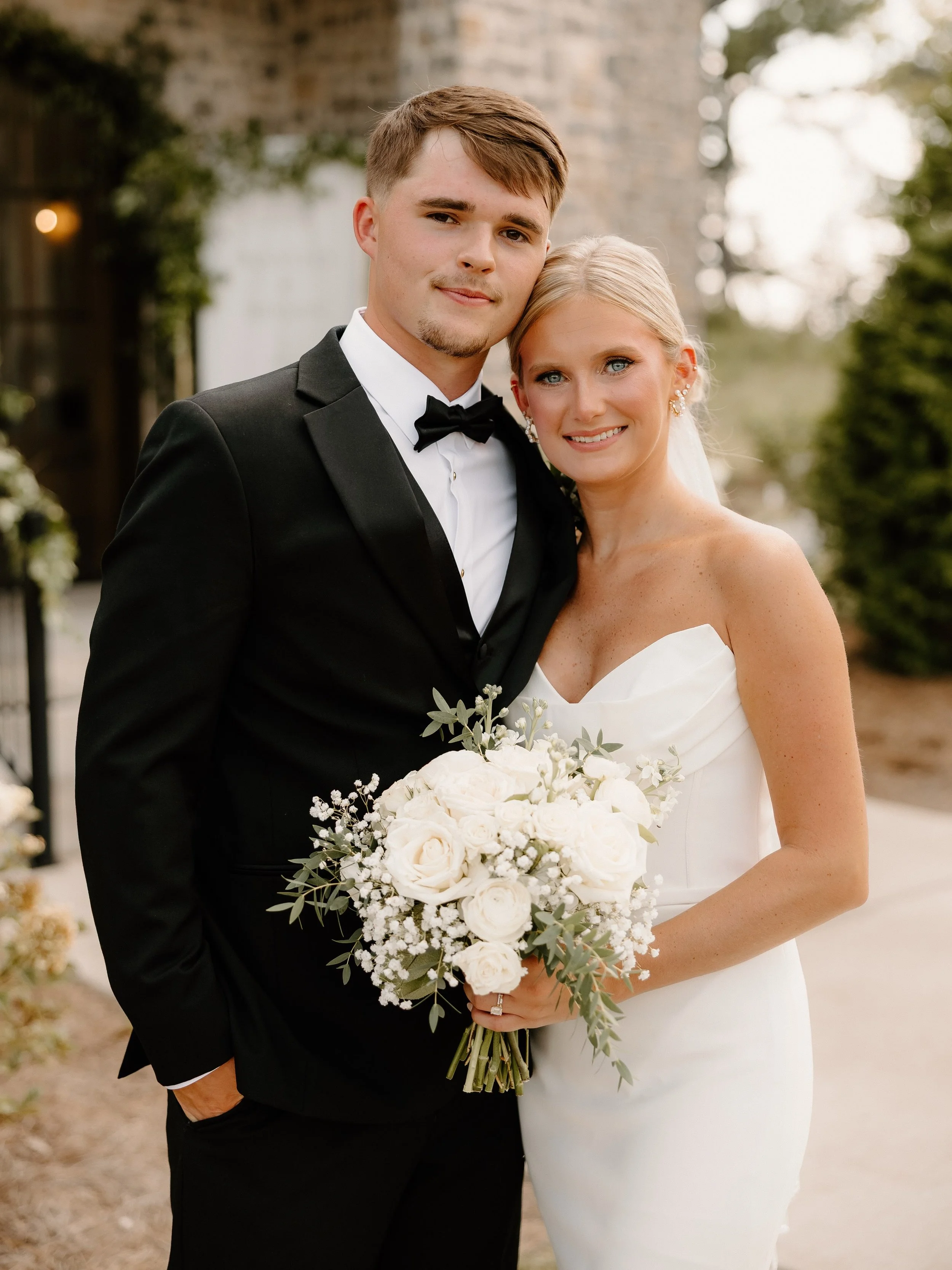 Bryson &amp; Brantley Hammons just celebrated their first Anniversary this month, August 8th! We are over joyed to continue in celebration of their sweet love! Congratulations! &hearts;︎ 

✨ AWhiteWeddings is a Nashville wedding planner proudly servi