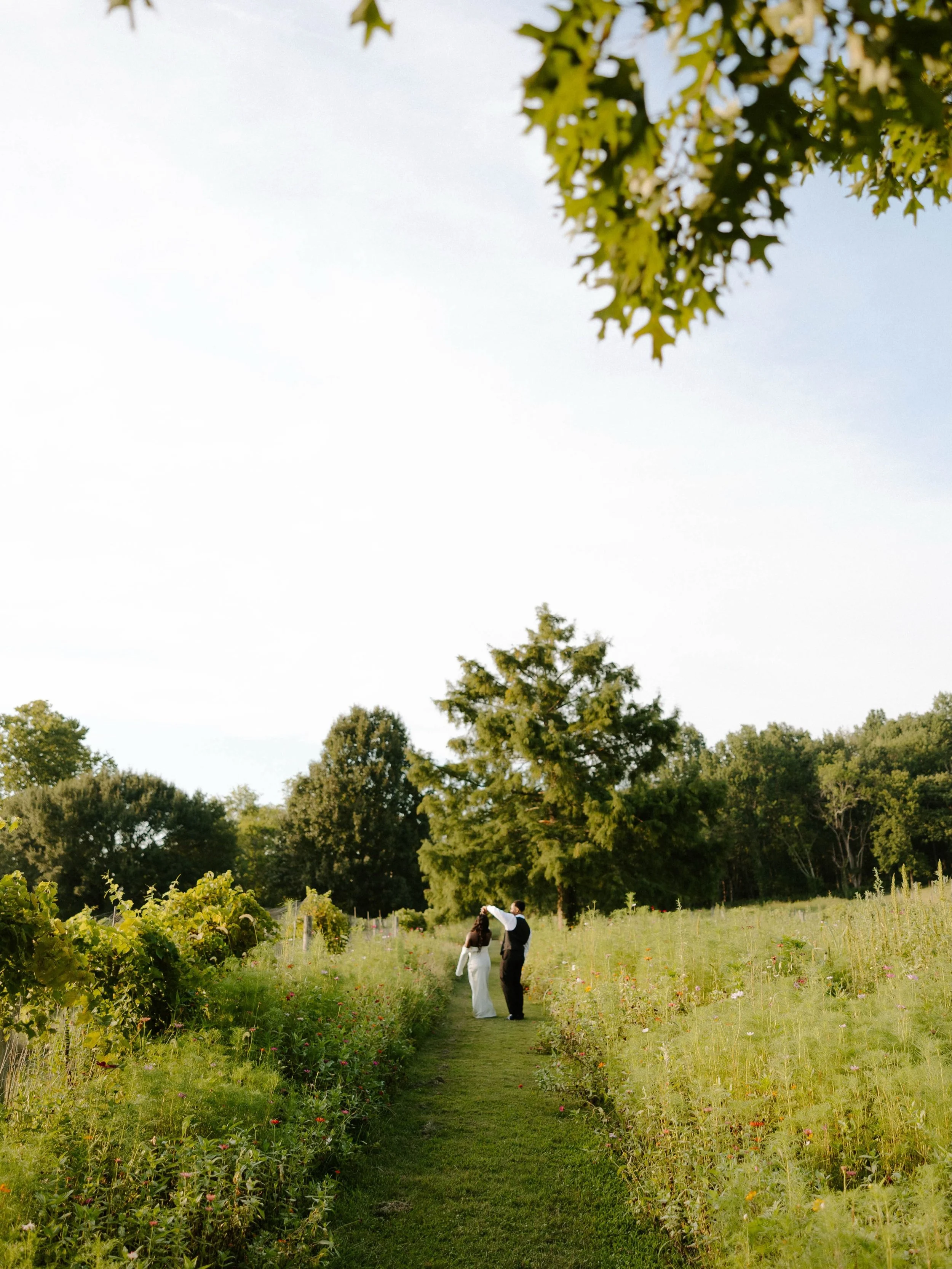 Hopeless romantic 

✨ AWhiteWeddings is a Nashville wedding planner proudly serving couples across Middle Tennessee with full-service wedding planning, partial wedding planning, and day-of wedding coordination. From Nashville to Franklin, Brentwood, 