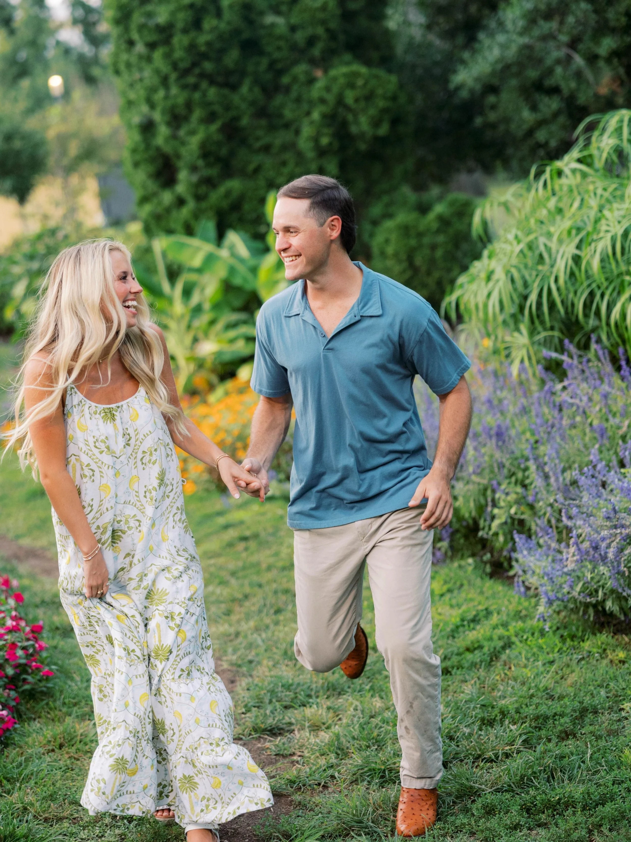 Love birds 🦢 

AWhiteWeddings is a Nashville wedding planner proudly serving couples across Middle Tennessee with full-service wedding planning, partial wedding planning, and day-of wedding coordination. From Nashville to Franklin, Brentwood, Murfre