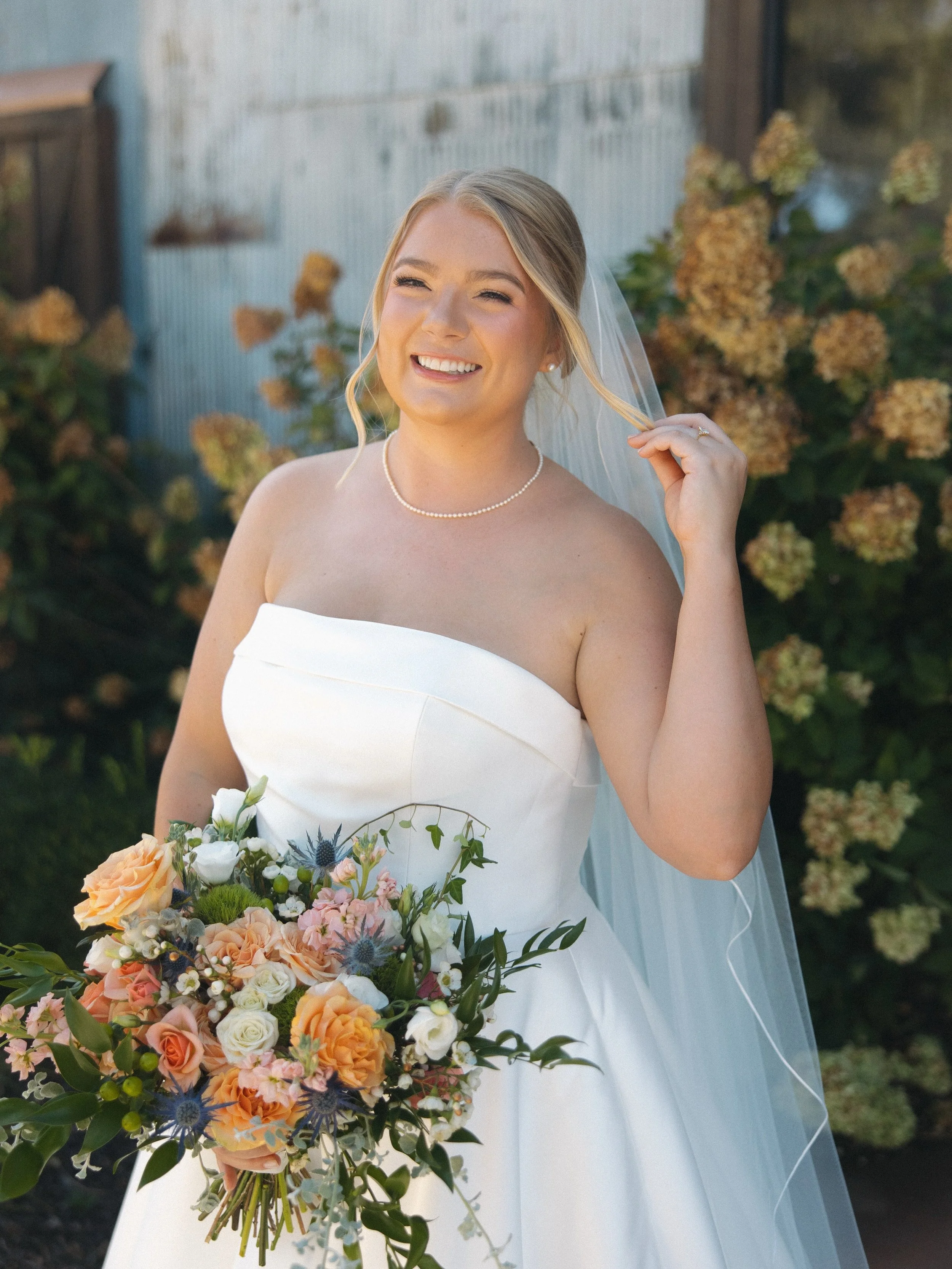 A moment for the bride 💐🍂

The Team Behind the Wedding: 
Planning: @awhiteweddings 
Venue: @williamsonfamilyfarmtn 
Beauty: @beautybytayloralexander 
Photographer: @nataliecookweeksphoto 
Bridesmaid Fashion: @patient.and.kind.alterations 
Cake: Sar