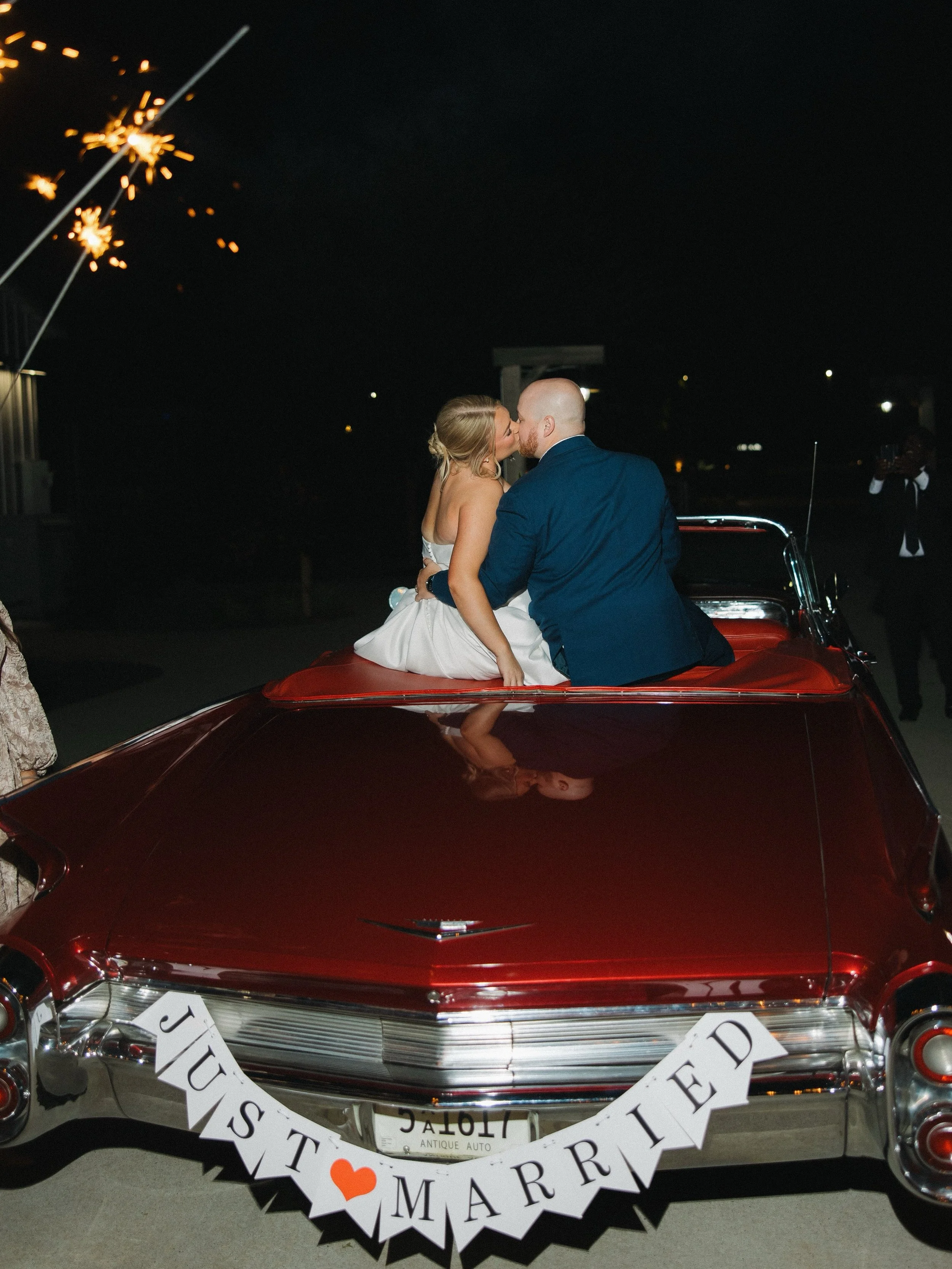JUST MARRIED!! 💌

AWhiteWeddings is a Nashville wedding planner proudly serving couples across Middle Tennessee with full-service wedding planning, partial wedding planning, and day-of wedding coordination. From Nashville to Franklin, Brentwood, Mur