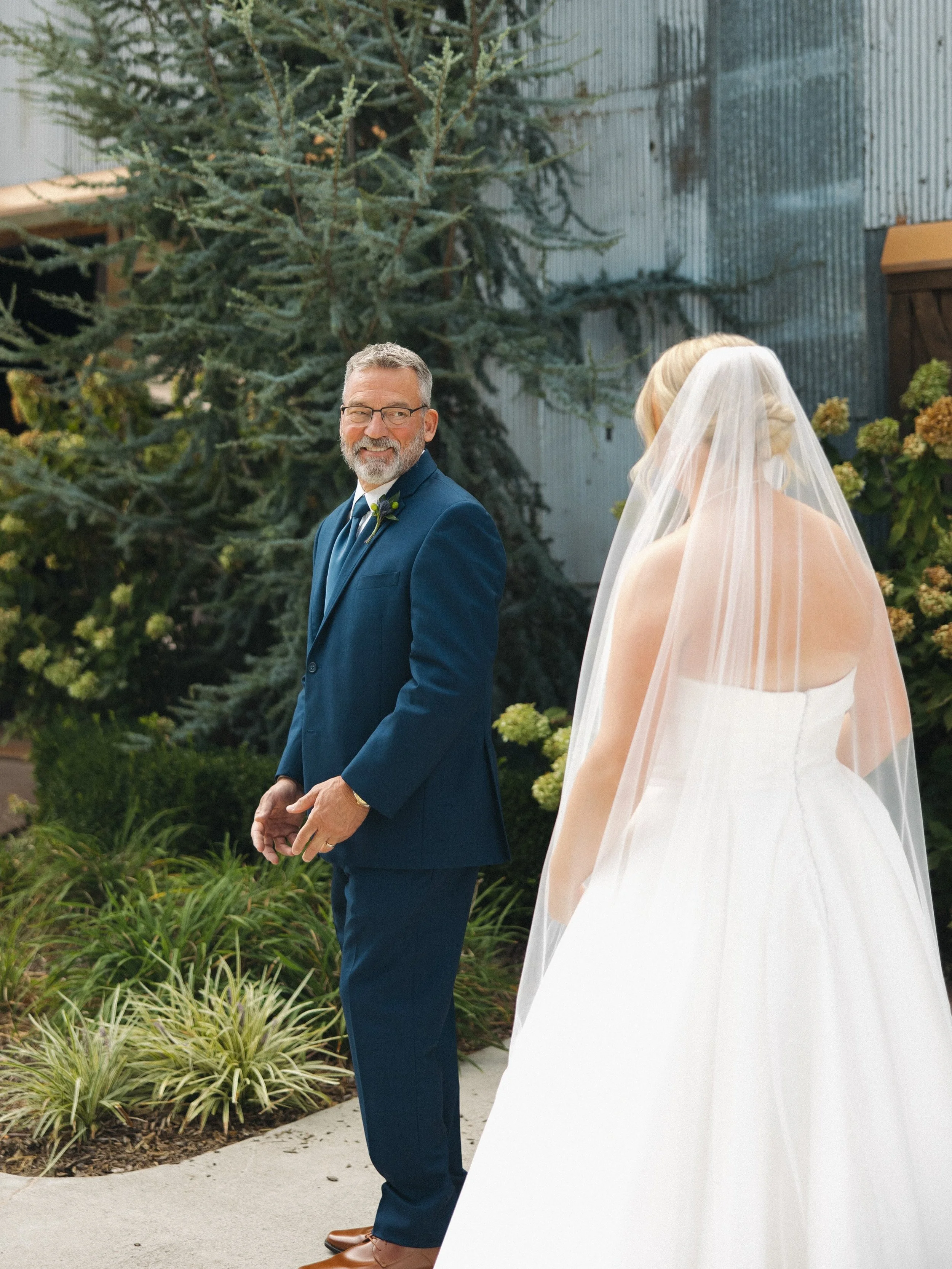 First look with her first love 

The Team Behind the Wedding: 
Planning: @awhiteweddings 
Venue: @williamsonfamilyfarmtn 
Beauty: @beautybytayloralexander 
Photographer: @nataliecookweeksphoto 
Bridesmaid alterations: @patient.and.kind.alterations 
C