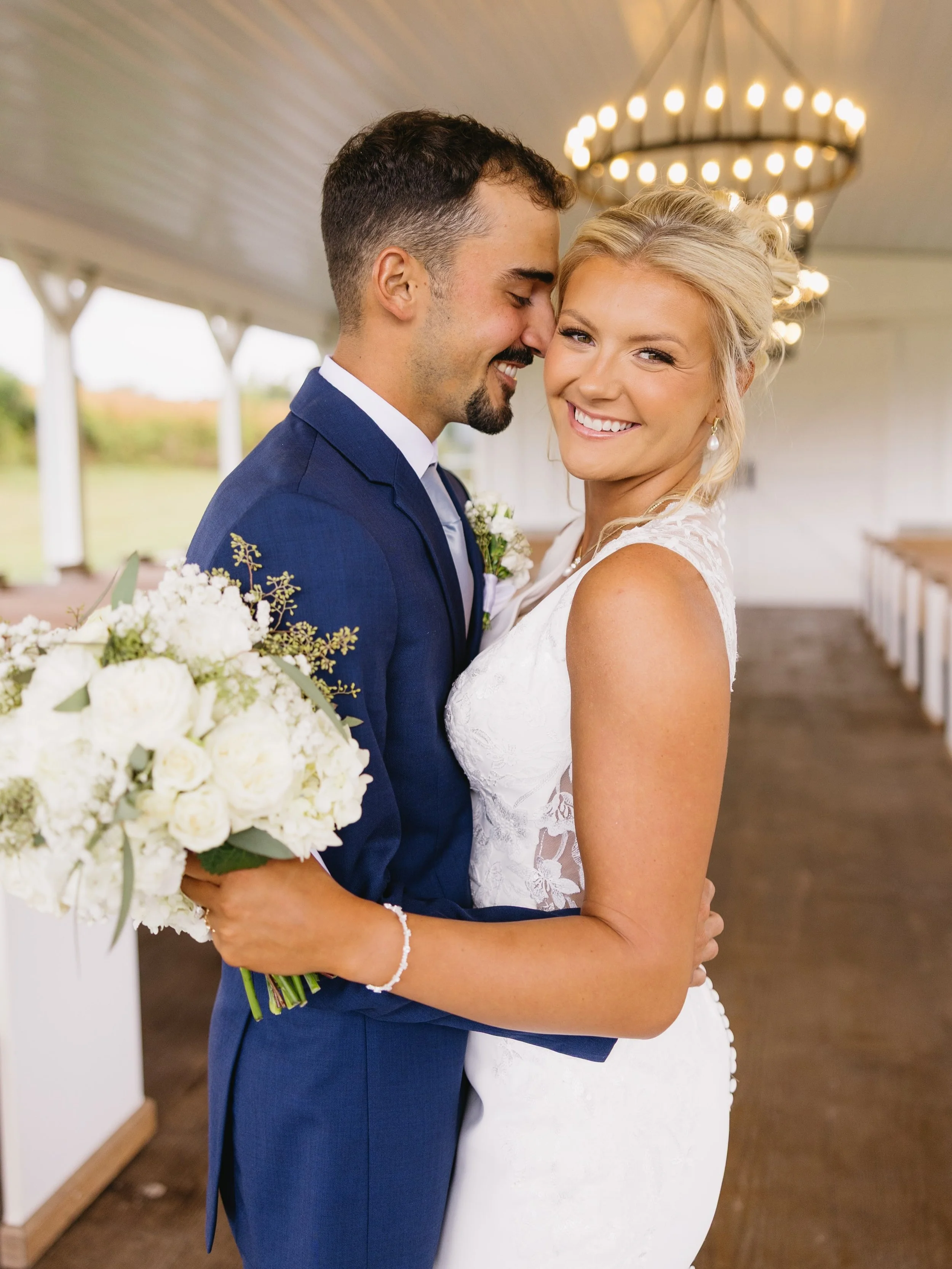 THE WARNERS 🤍 10&bull;10&bull;2026

AWhiteWeddings is a Nashville wedding planner proudly serving couples across Middle Tennessee with full-service wedding planning, partial wedding planning, and day-of wedding coordination. From Nashville to Frankl