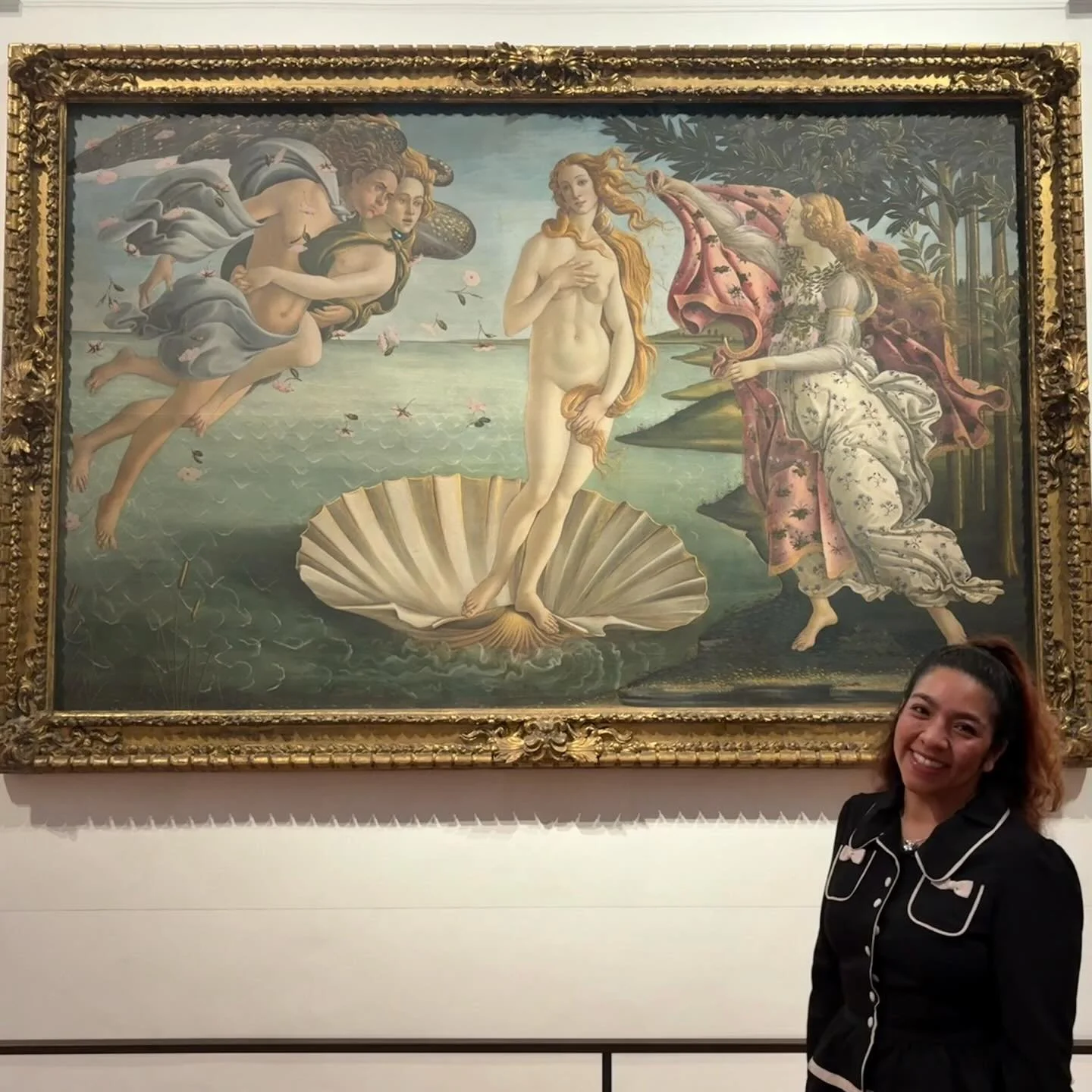 What a month! 
Saw my favorite painting in person. It lived to the expectation 🙌
Tried on a couple special shoes, still can't make up my mind. 
Sketched out in the city in Stuttgart.
Ate a lot! Always thankful for all these meals 🫶 cuz I can't cook