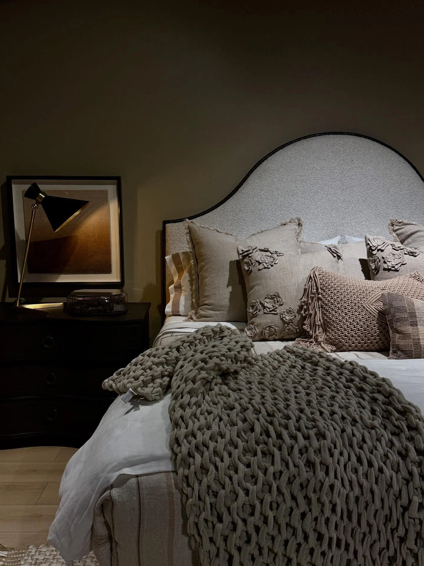 Fueled by fun drinks and fabulous finds here @highpointmarket 🤍🥂 #highpointmarket #furniture #accessories #lighting