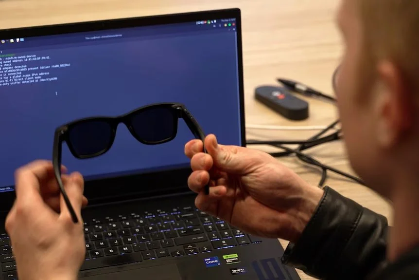Ultra-Cheap Smart Glasses Leaving Australians' Personal Data Exposed to Hackers