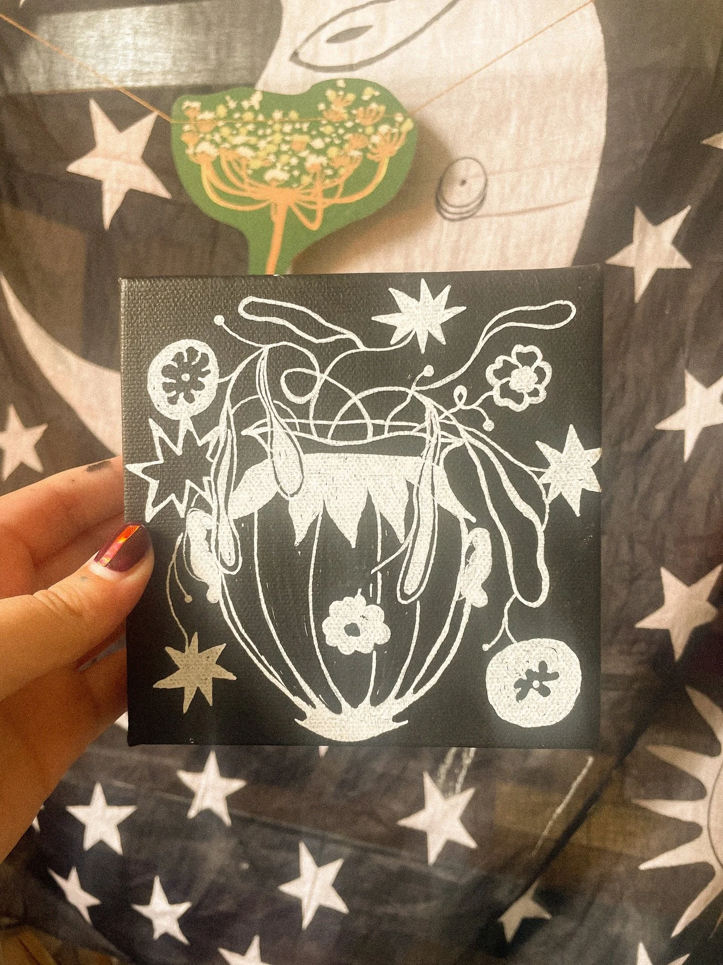 try and stop me making black & white folky paintings I dare ya! 
2/3 sold, first slide (and maybe more) will be available on 31/10 - but if you wanna reserve you just let me know ok babe?