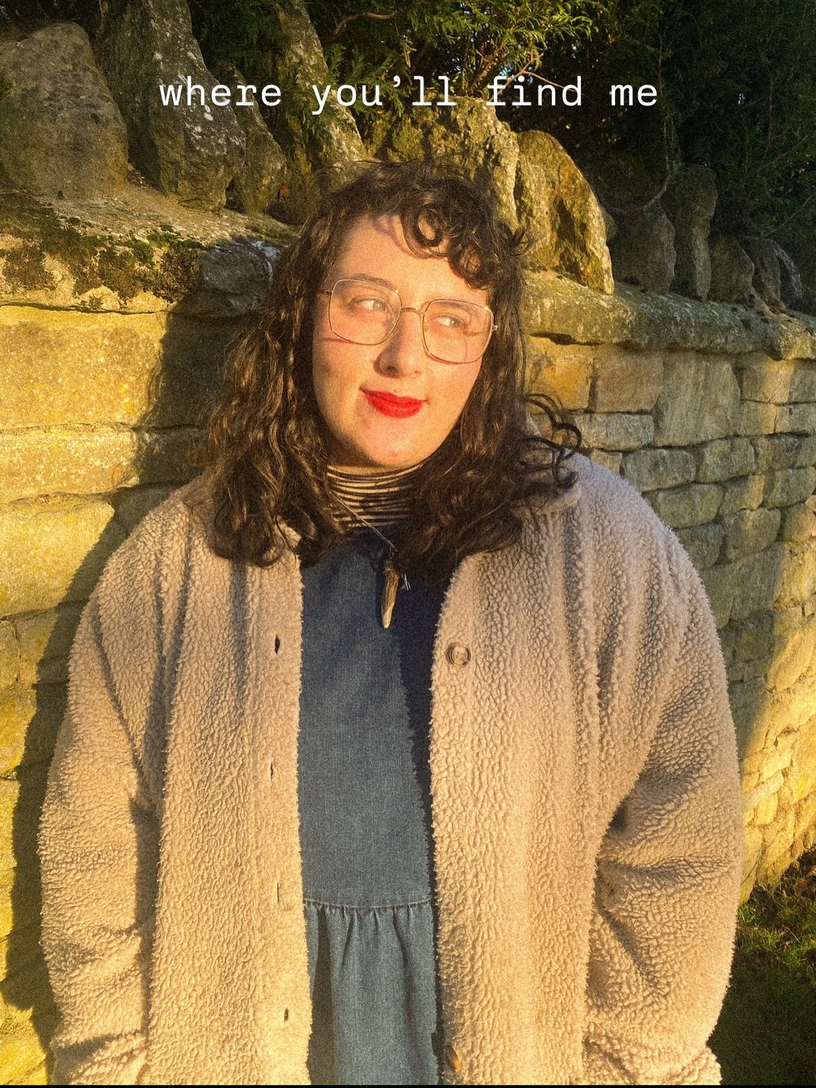 swipe to see where you&rsquo;ll find me this festive szn 🤎🌟 

25.11.25 at @inkandemberstamford I&rsquo;ll be co- hosting a witchy little evening of spell candle making, tarot reading &amp; tea blending. 
Think there&rsquo;s a handful of tix left &a