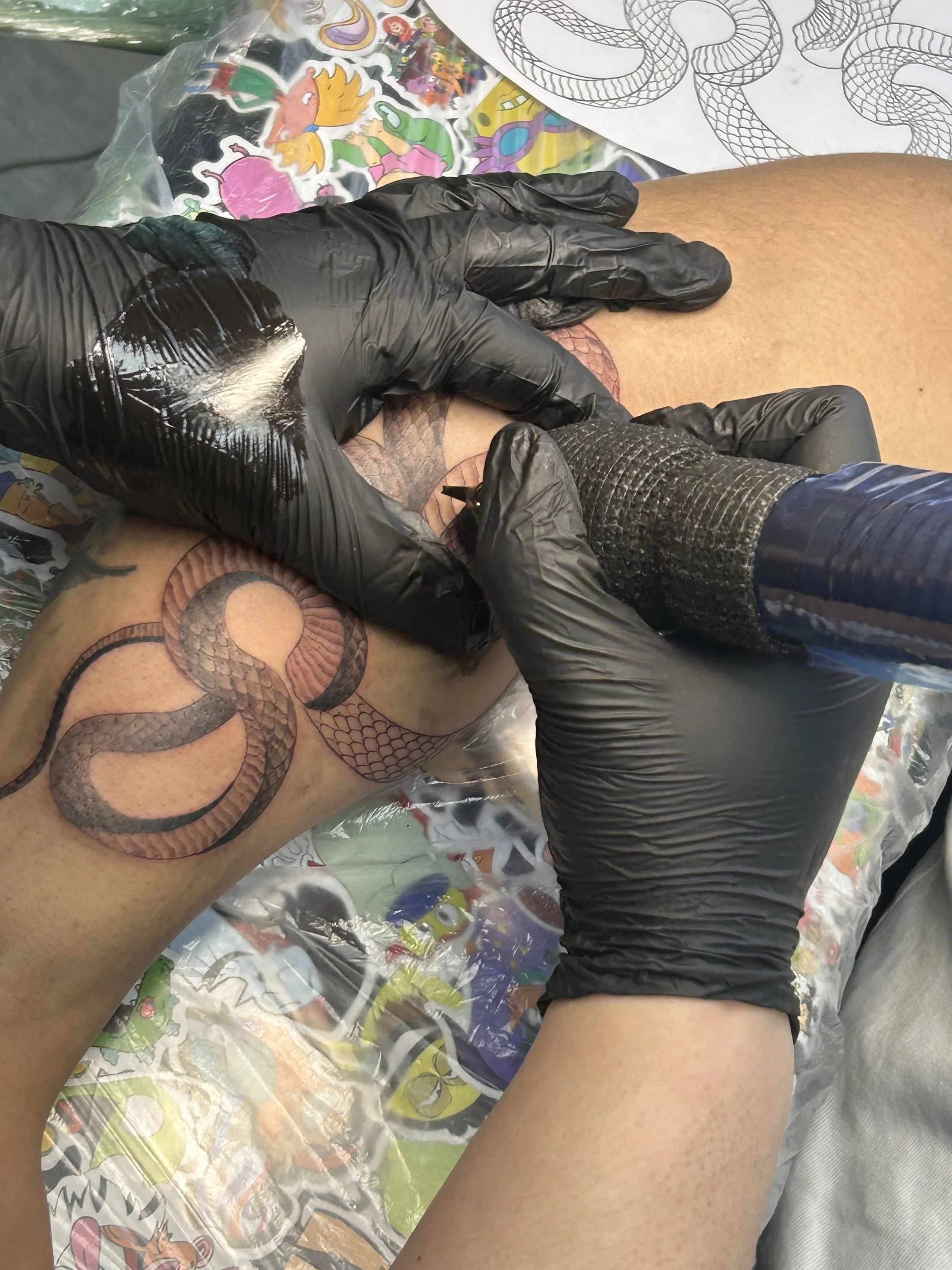 What to Know Before Getting Your First Tattoo (From a Real Studio Experience)