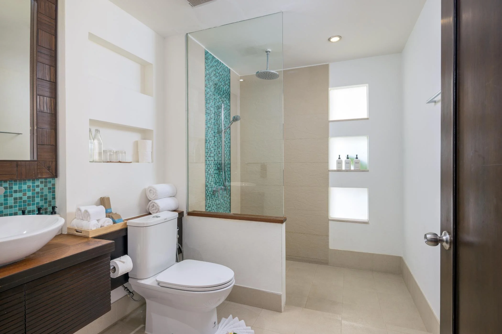 BaanFeungFah_18_Bathroom4.jpg