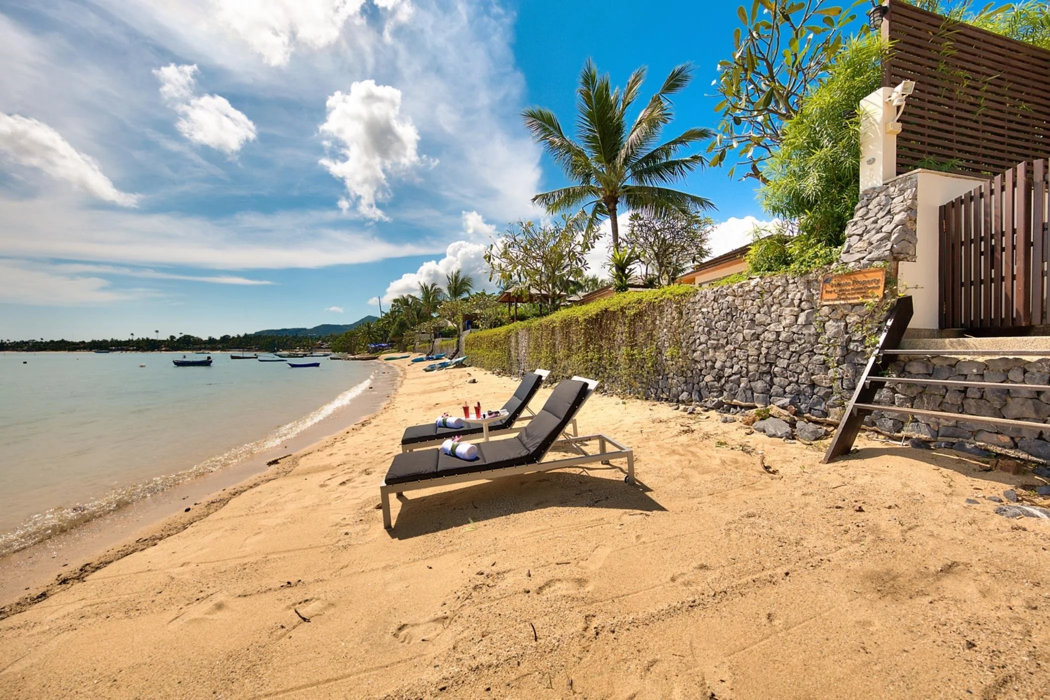 BaanFeungFah_28_Beach.jpg