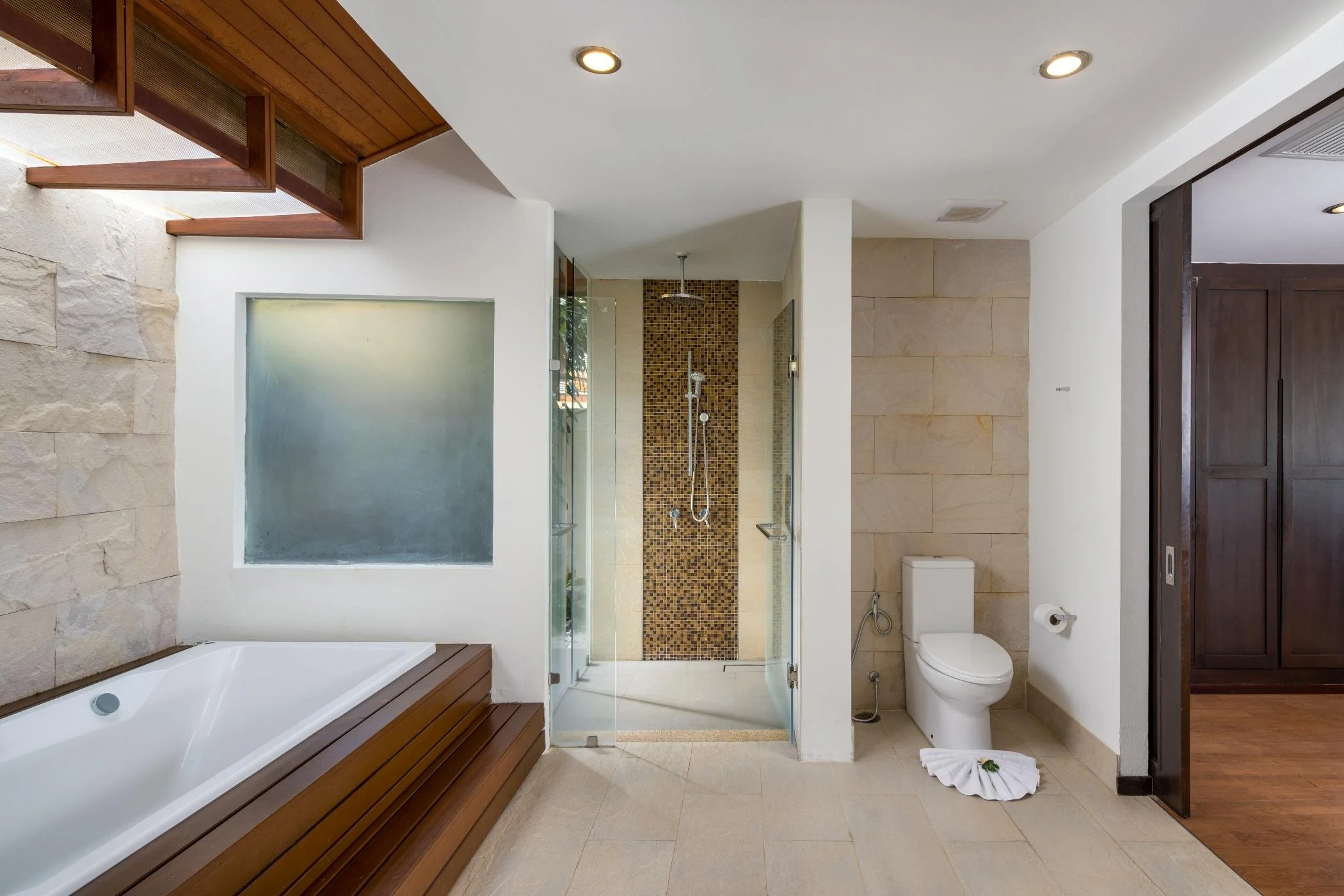 BaanFeungFah_15_Bathroom1.jpg