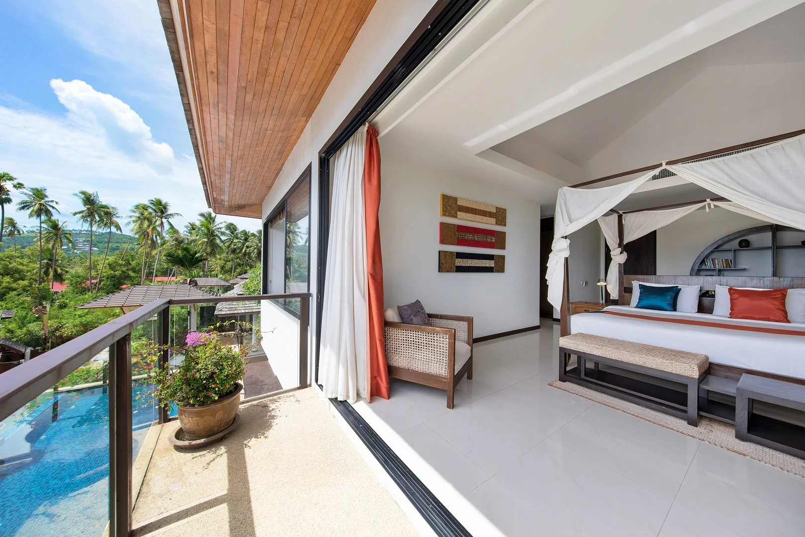 Baan Bua Sawan - Master Bedroom