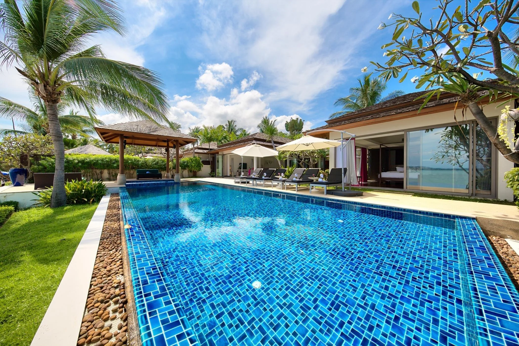 BaanFeungFah_03_Pool.jpg