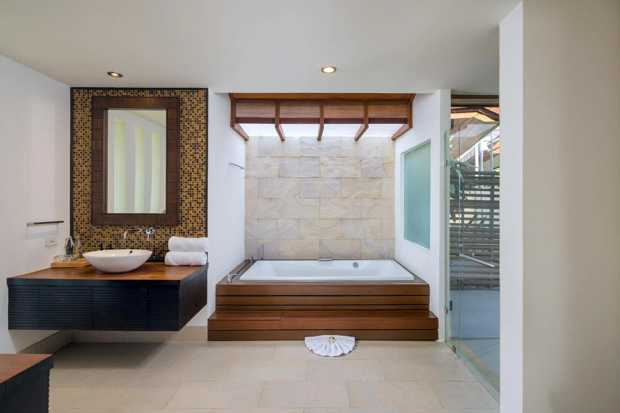 BaanFeungFah_13_Bathroom1.jpg