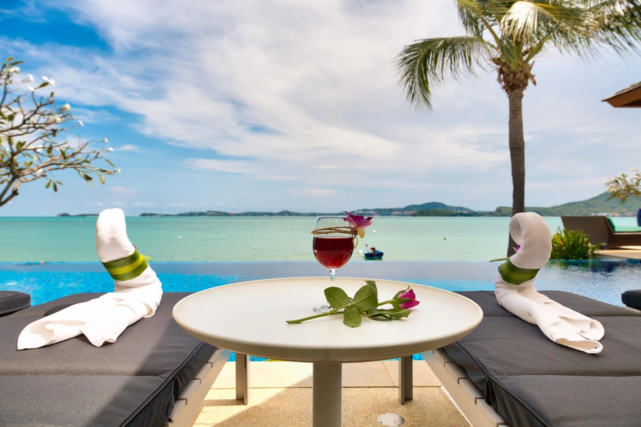 BaanFeungFah_25_PoolView.jpg