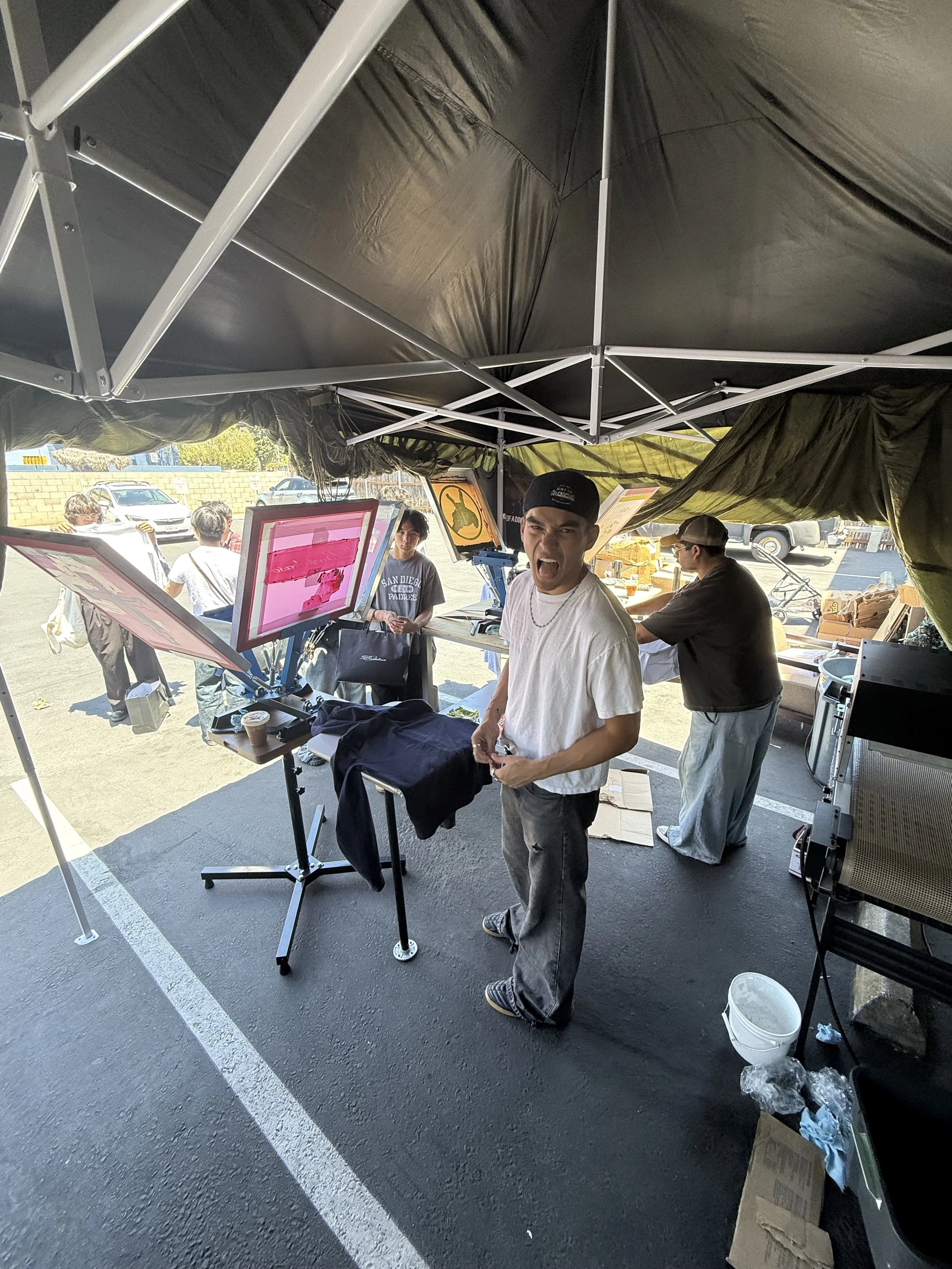 basketcase gallery pop up live screen printing