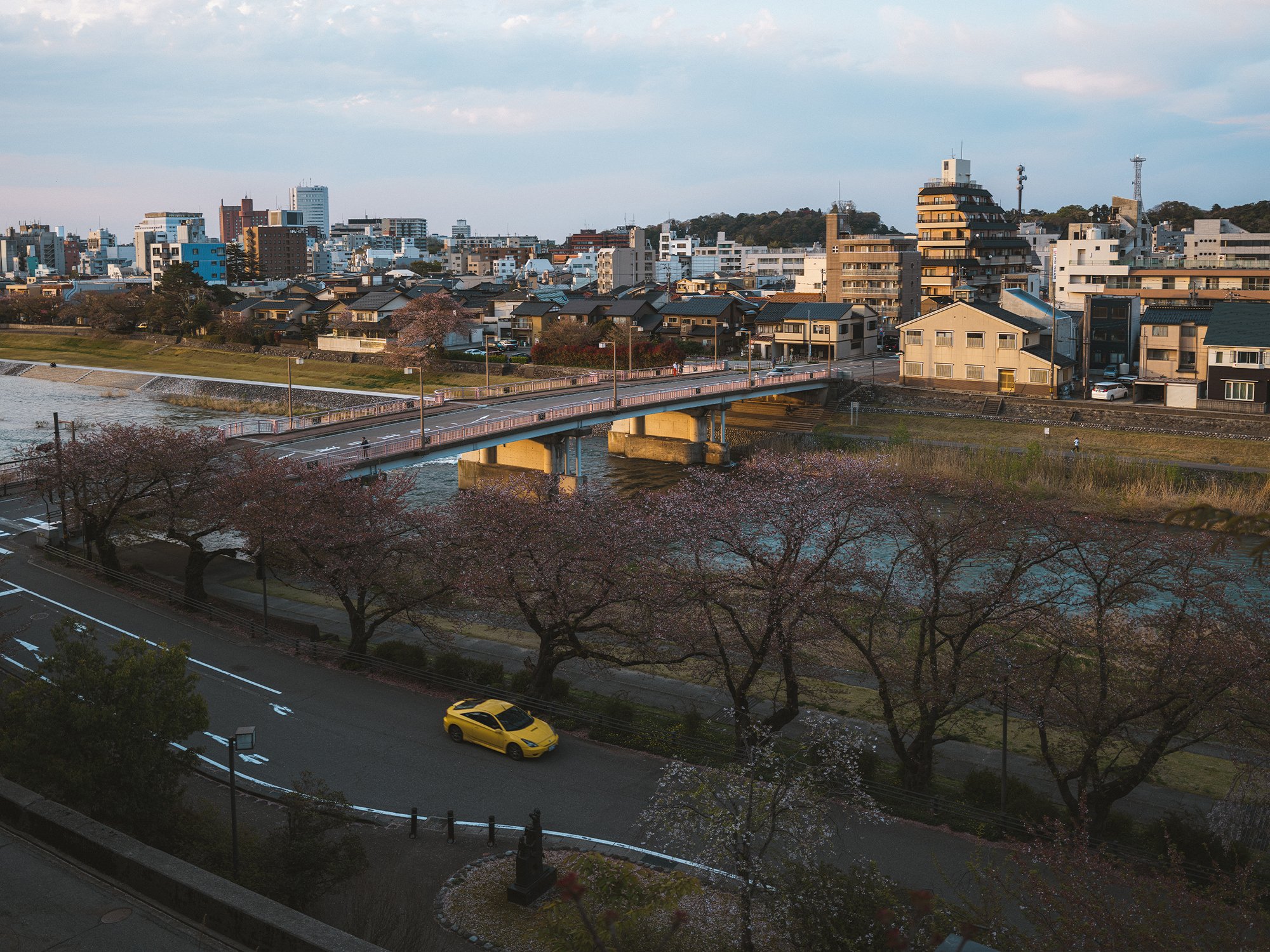 Near Sakurabashi