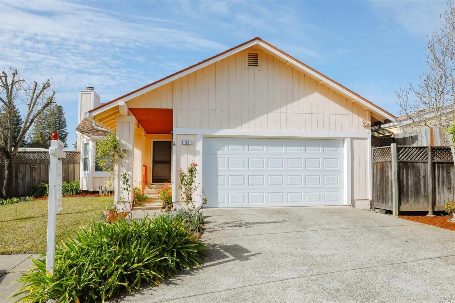 121 Wash ct, pic.jpg