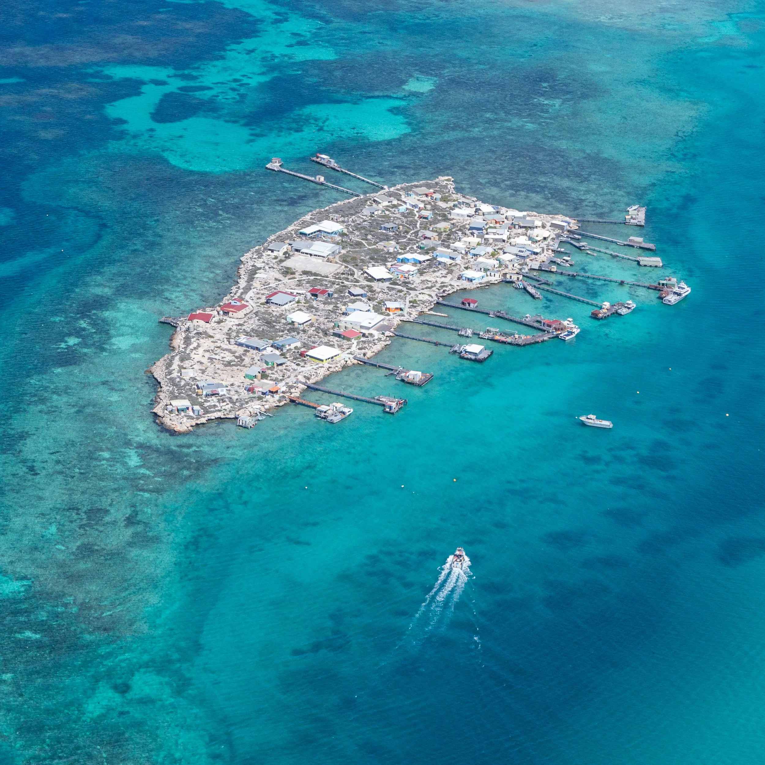 Turquoise water, beach shacks & jetties and the Abrolhos Islands, WA landscape photography _MG_9862.jpg