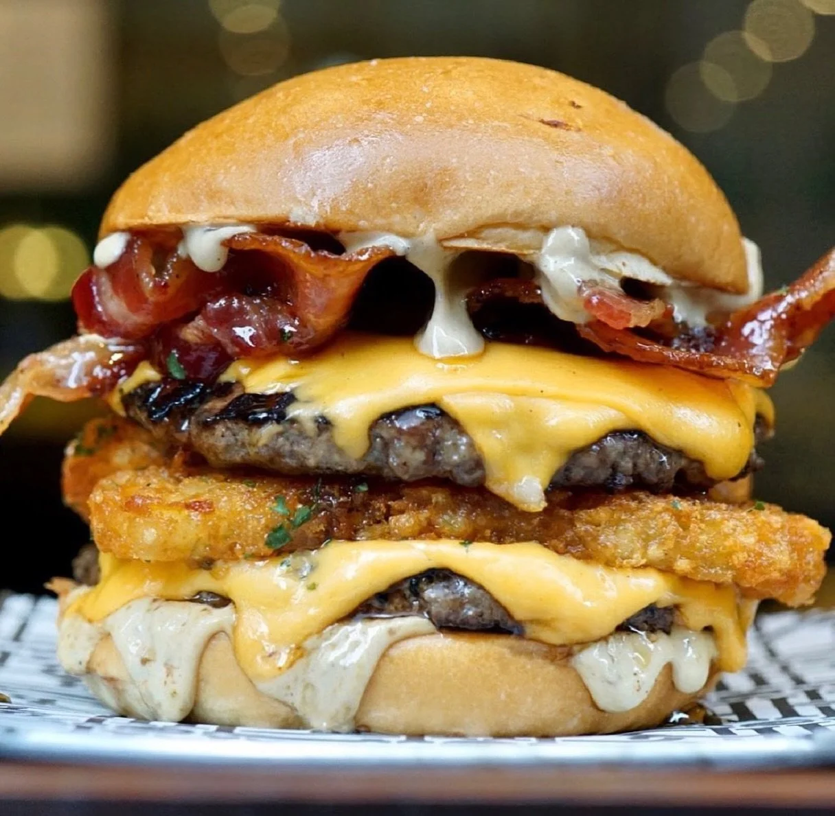Check out this weeks special! 

 #️⃣Hash Bite🅱️

🥩Double BL Beef Patty
🧀Double American cheese 
🥓Streaky Bacon 
🌶Roasted Jalape&ntilde;os &amp; onion mayo 
#️⃣Hash Brown
🍔BL Milk Bun
$26

Available all this week @barlucasydney