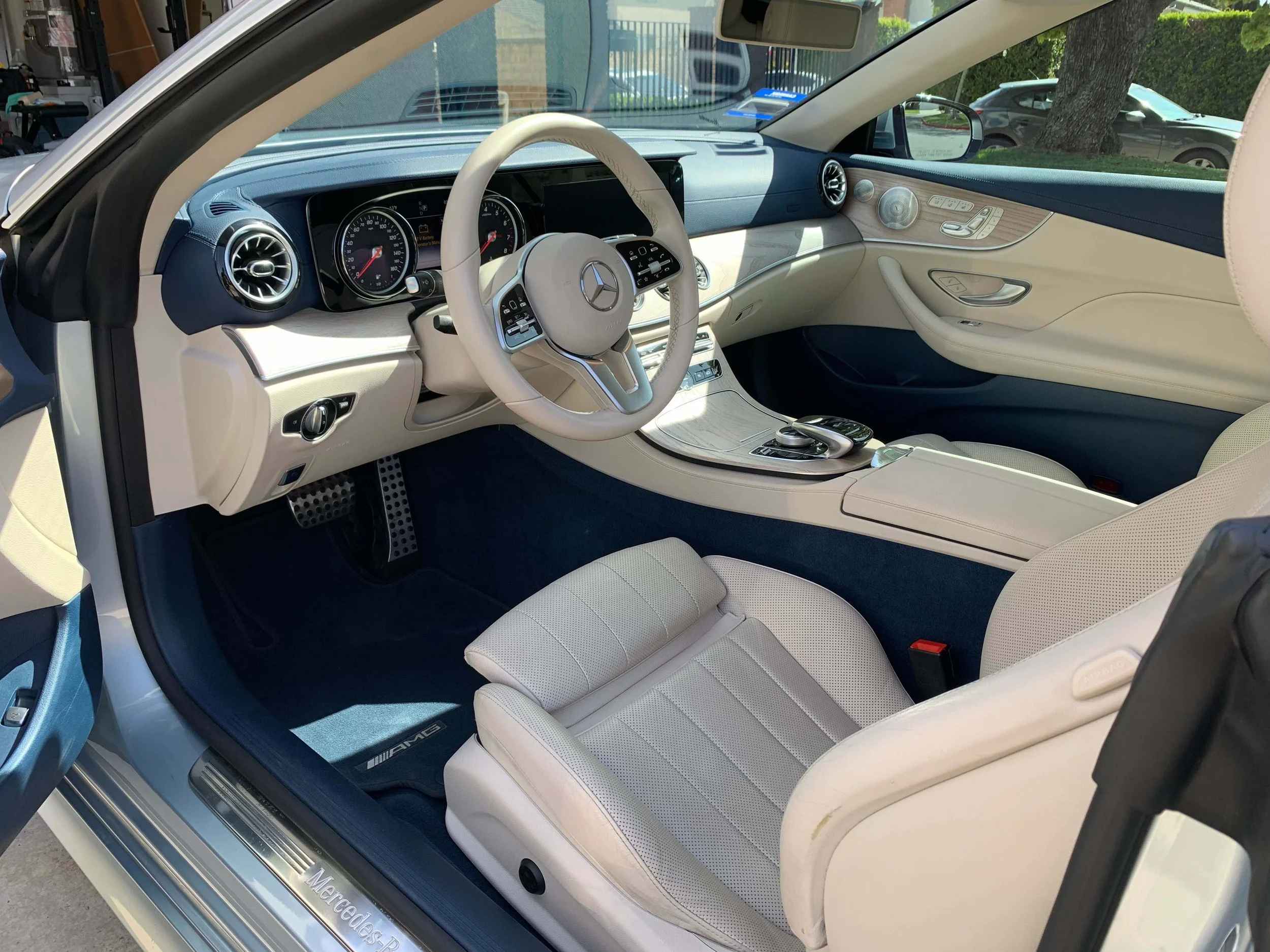 Mercedes E450 Interior Detail.jpg