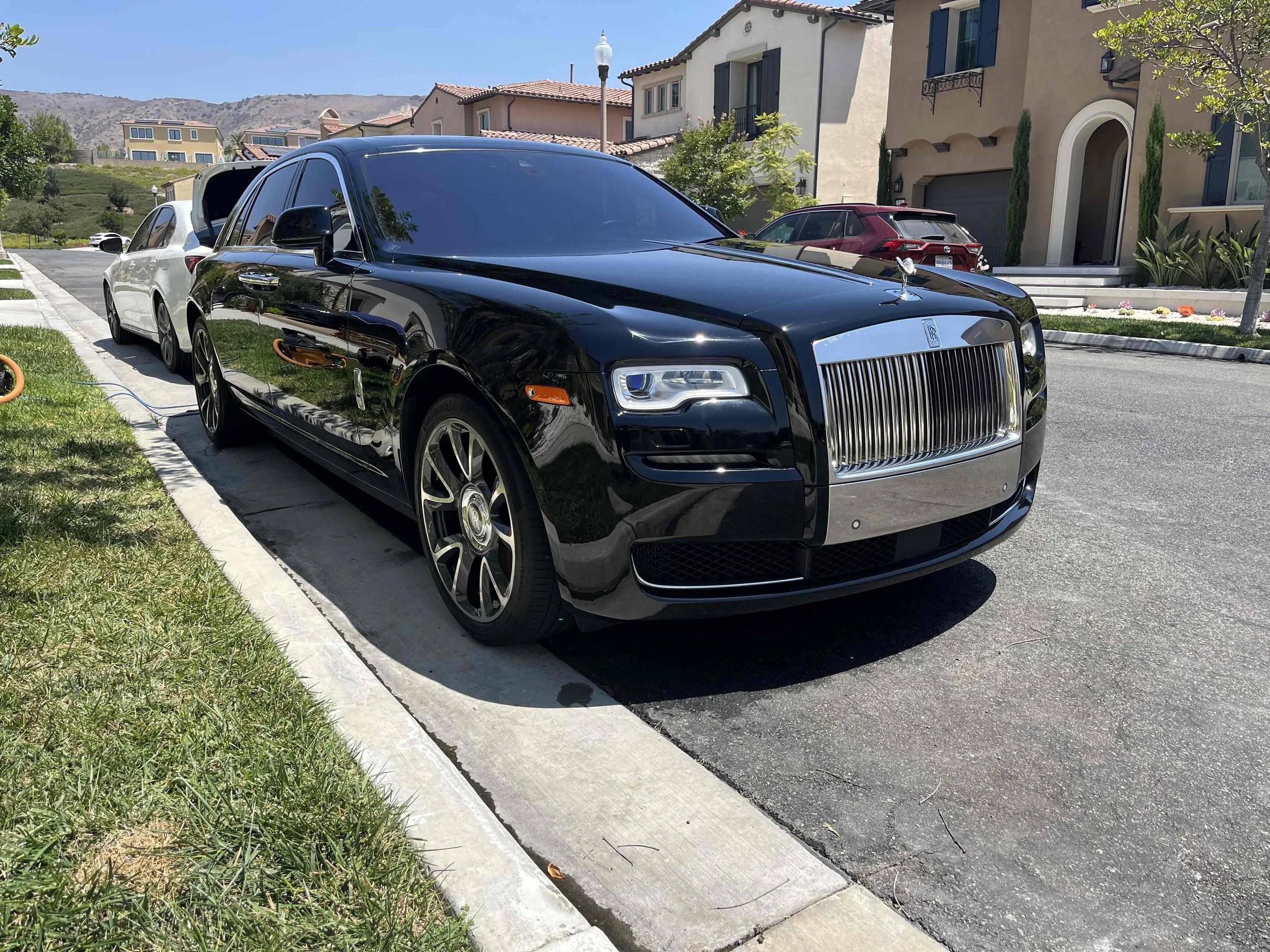 Rolls Royce Ghost Front .jpg