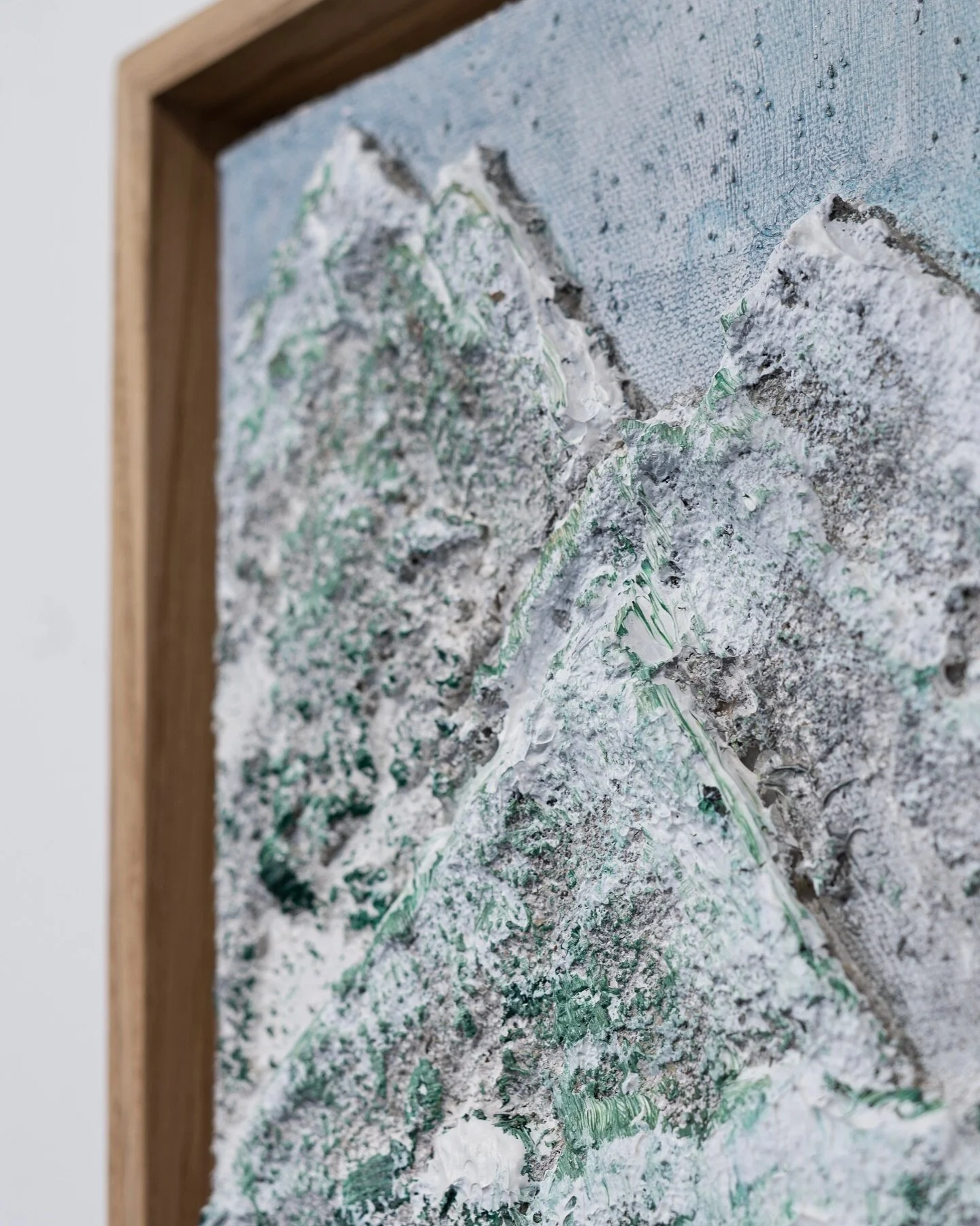 2023, Mountains 🏔️
Triptyque, 20 x 20 cm, 
Acrylique, pl&acirc;tre et sable sur toile

#art #artgallery #paint #painting #artwork #toile #artistsoninstagram