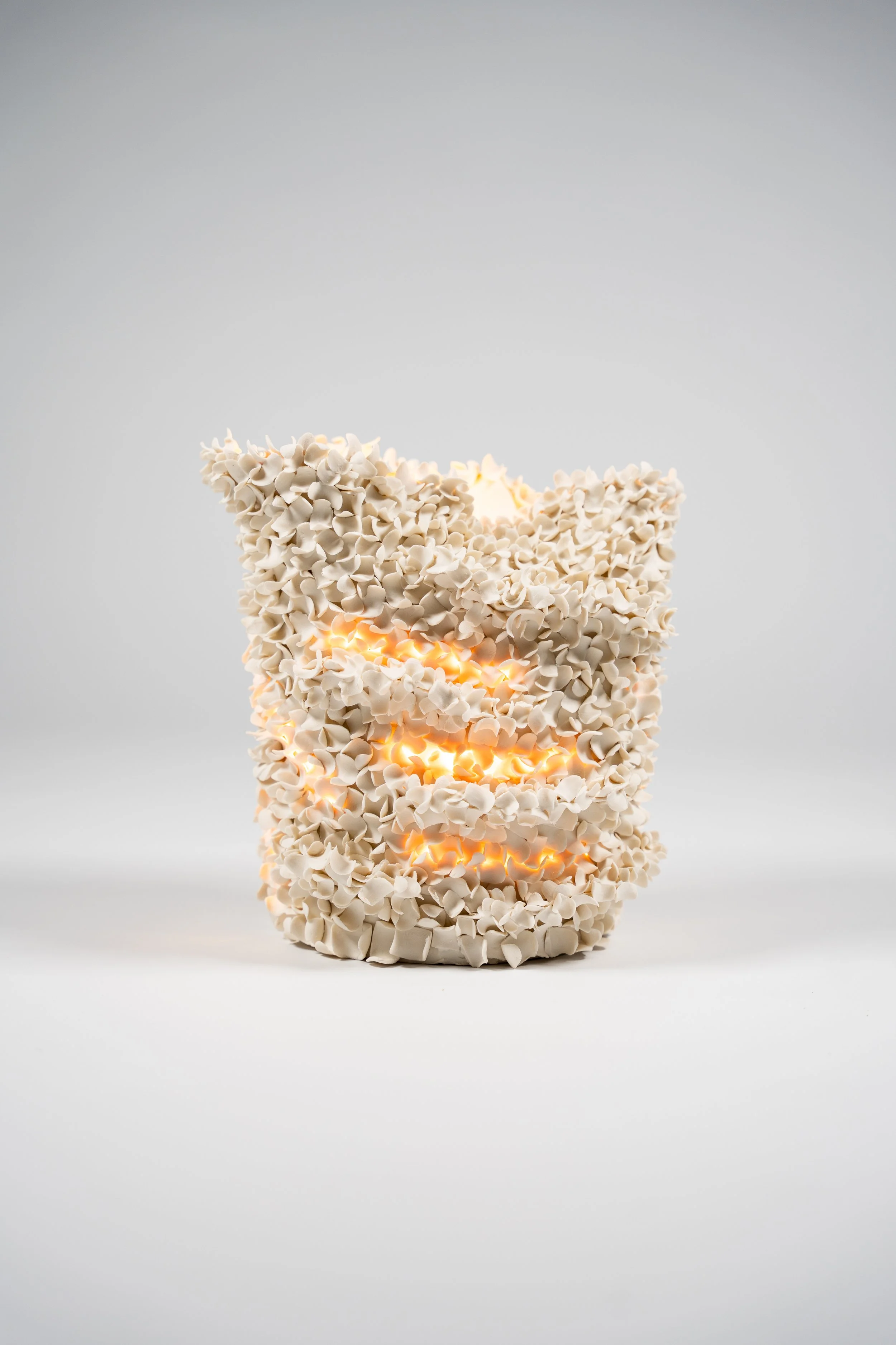 2025, Mineral, Porcelaine, 32 x 25 x 22 cm