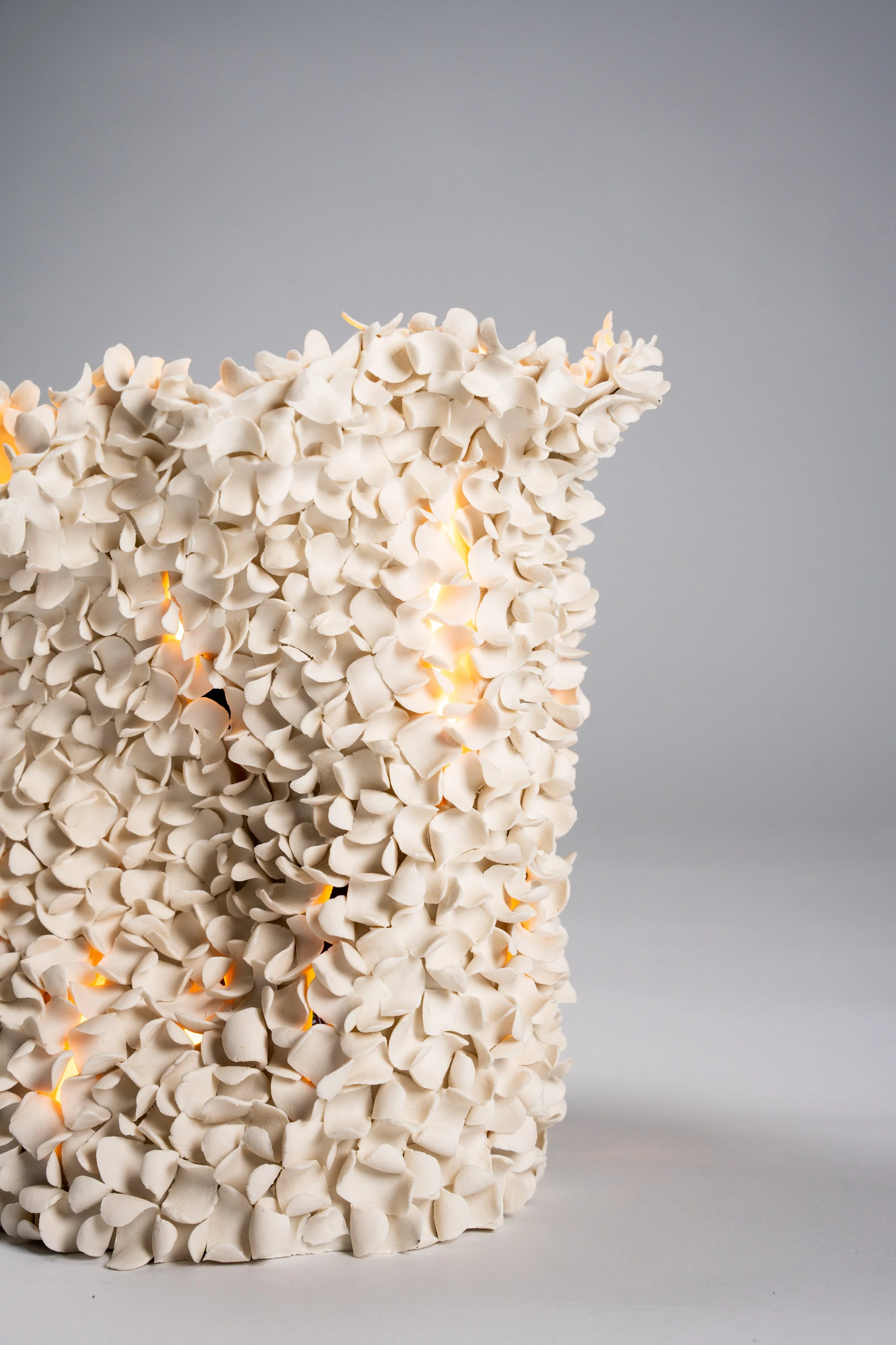 2025, Mineral, Porcelaine, 32 x 25 x 22 cm