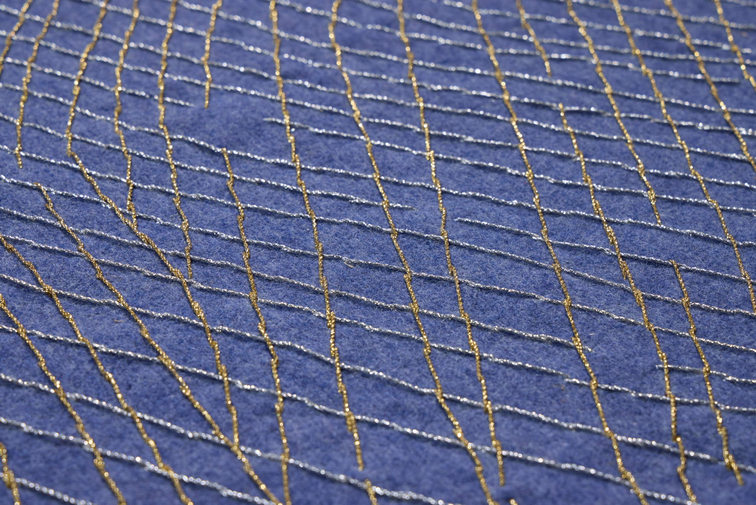 CA' CAPPELLO in feltro con filo argento e oro 150x200 cm DETTAGLIO