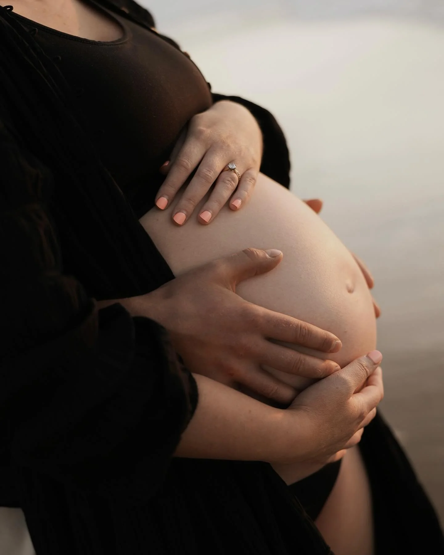 Last days before their beautiful baby boy arrived 🤍 
.
.
.
.
.
#beachshoot #maternityshoot #maternity #maternityphotography #maternityphotos #maternityphotographer #adelaidematernityphotographer #adelaidematernityphotography #maternityphotoshoot #ma
