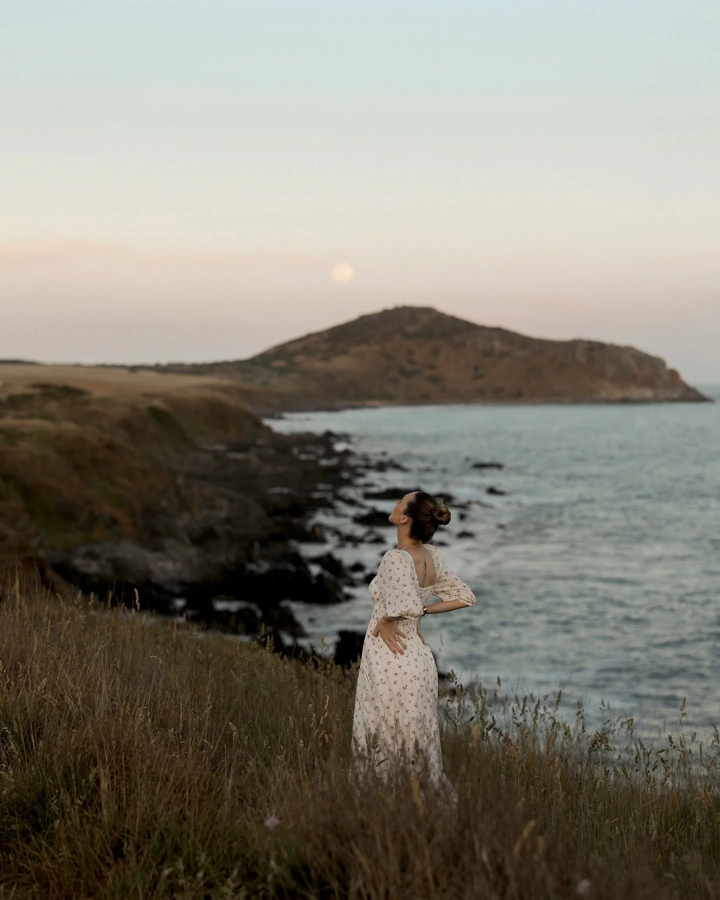 One year since we purchased our first home and falling in love with it here more and more each day 🏠🐚🪴 
.
.
.
.
.
#home #homestyle #firsthome #homegrown #homeinspo #houserenovations #garden #homereno #firsthouse