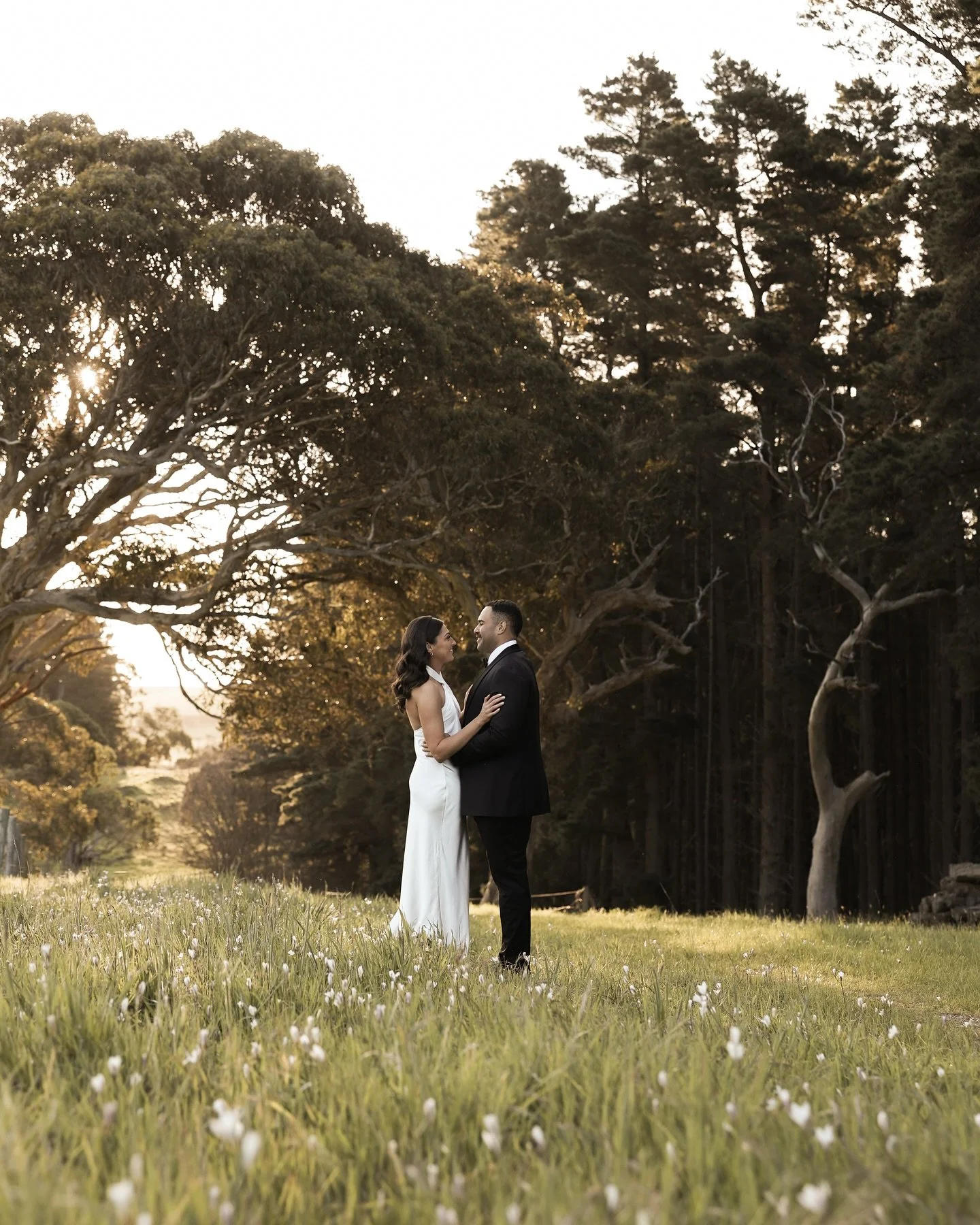 A year since this sweet elopement on a gorgeous spring afternoon 
.
Photography: @tuwy_media 
Location: @yohodelamere 
Celebrant: @ceremoniesbykatie 
@amy.smiith @shmiddy_